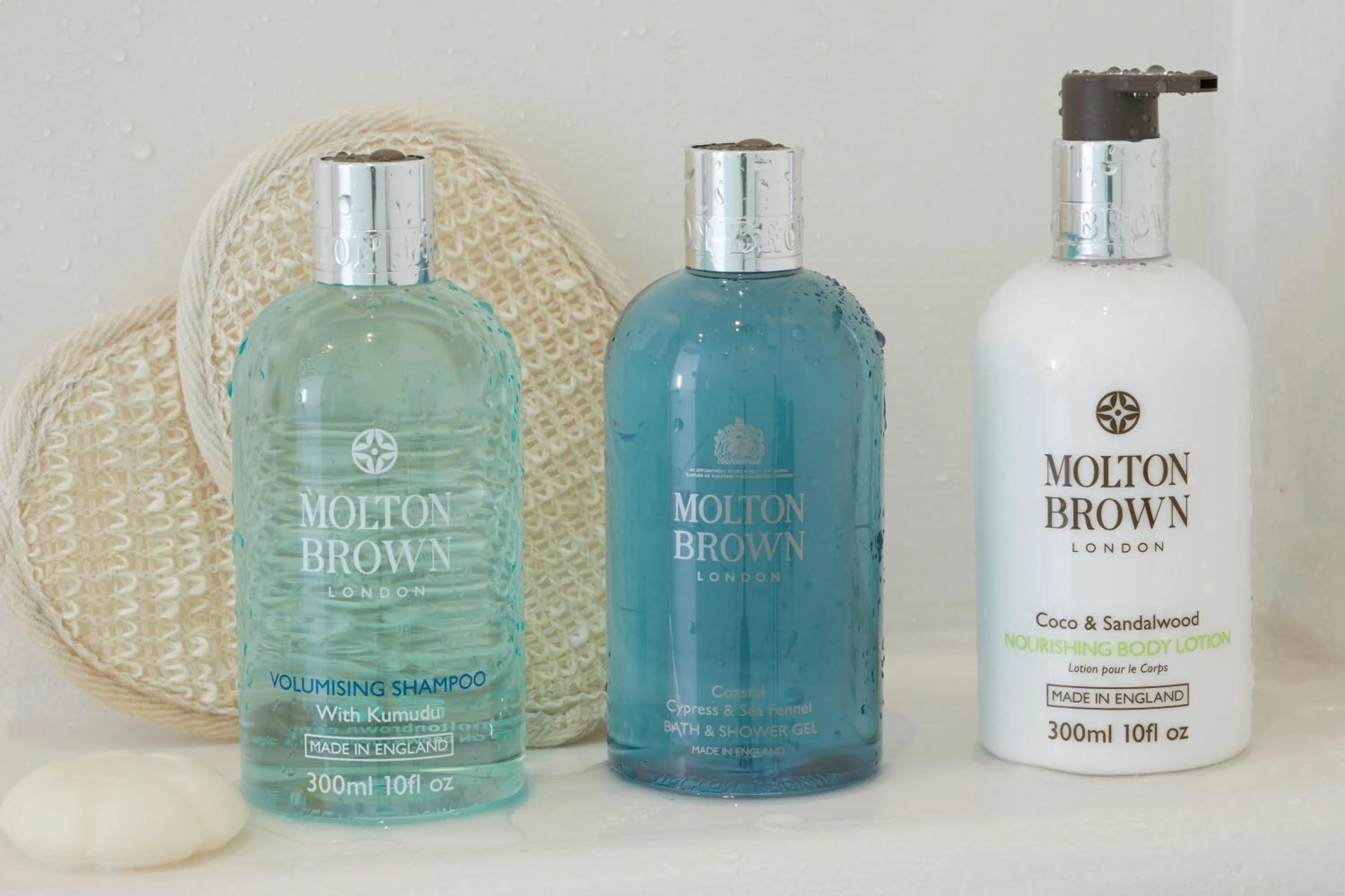 Area and facilities in Alti Santorini Suites - Caldera View