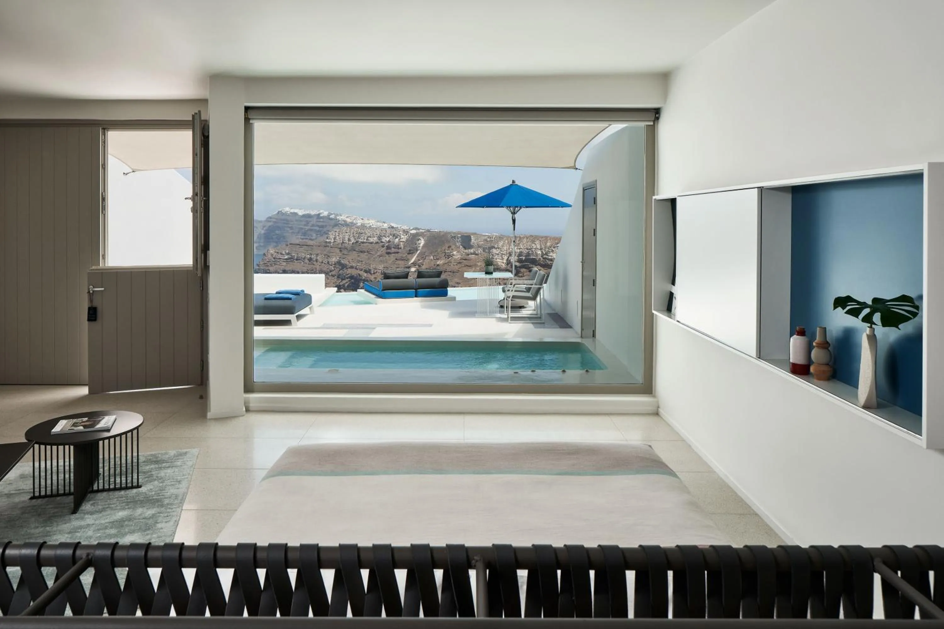 Bed in Alti Santorini Suites - Caldera View
