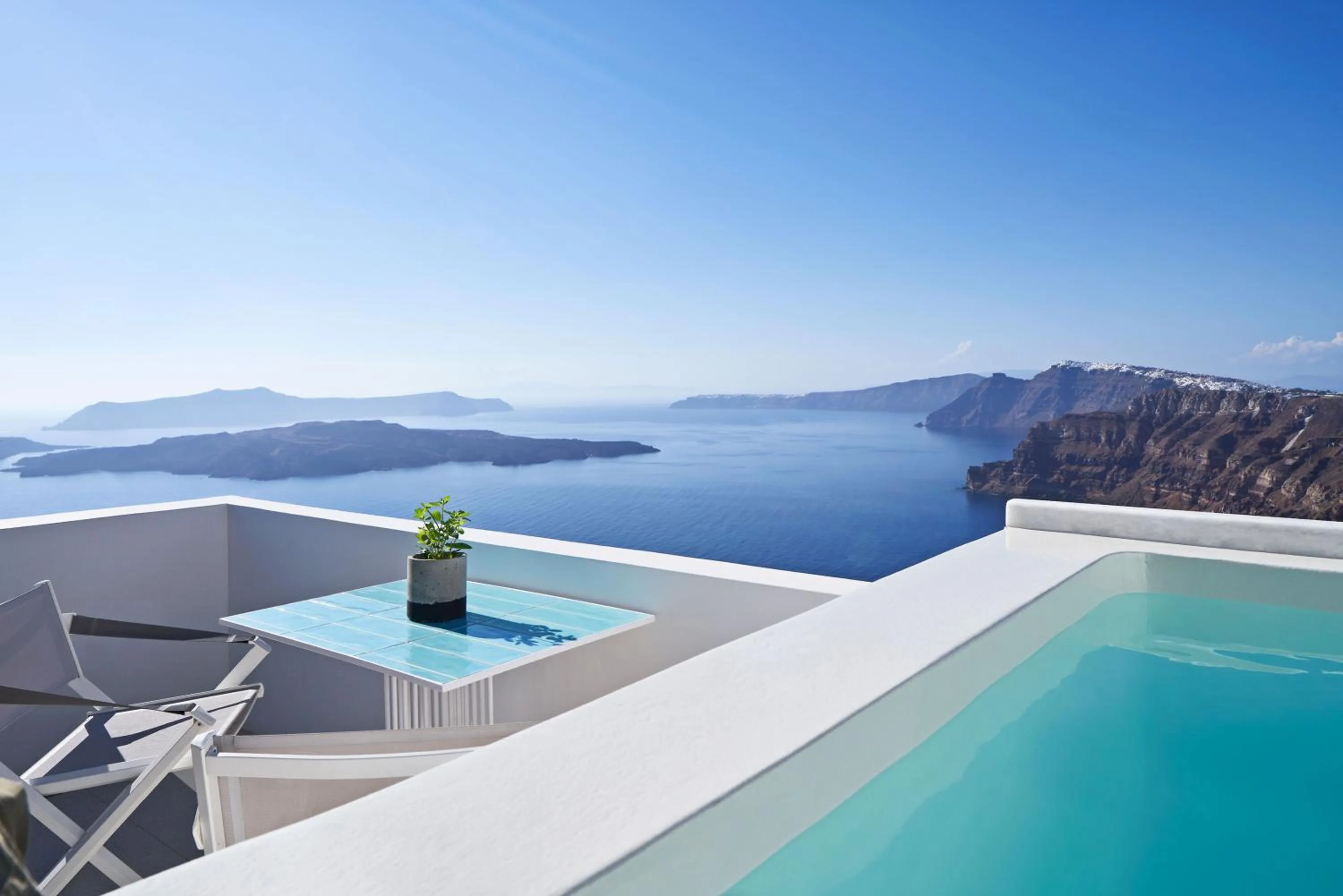 Hot Tub in Alti Santorini Suites - Caldera View