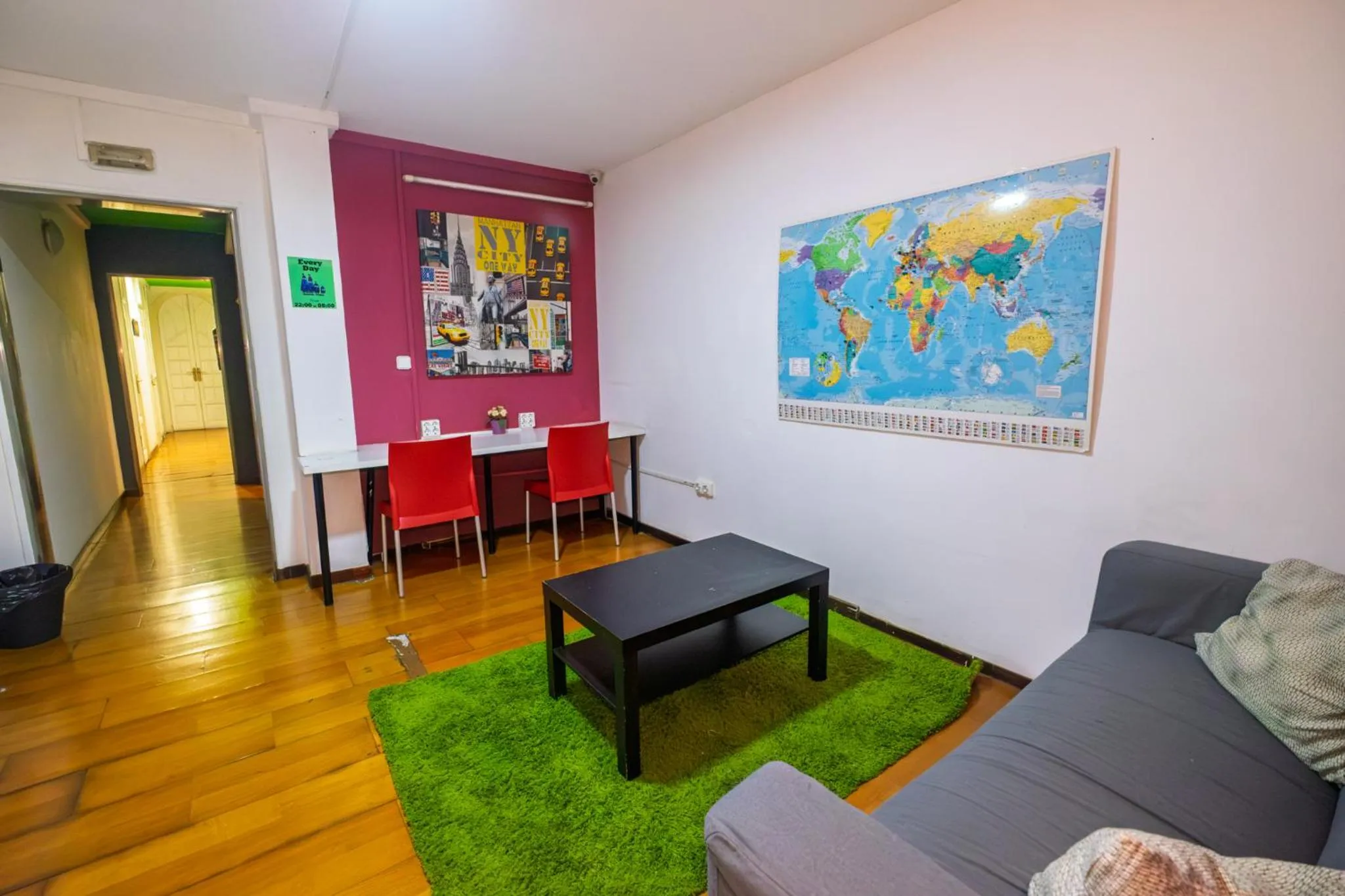 Diagonal House Hostel