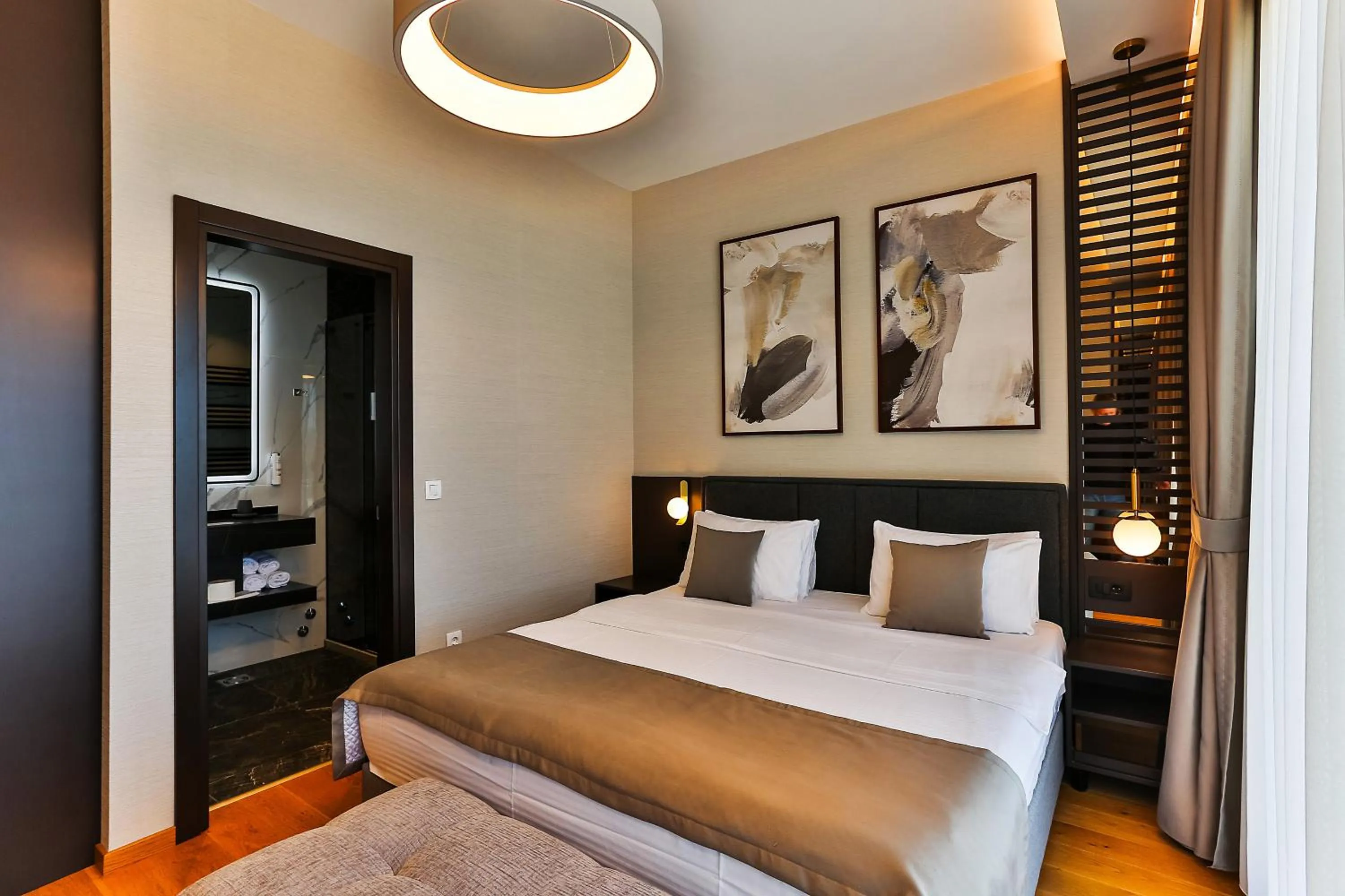 Bed in Regent Resort Budva