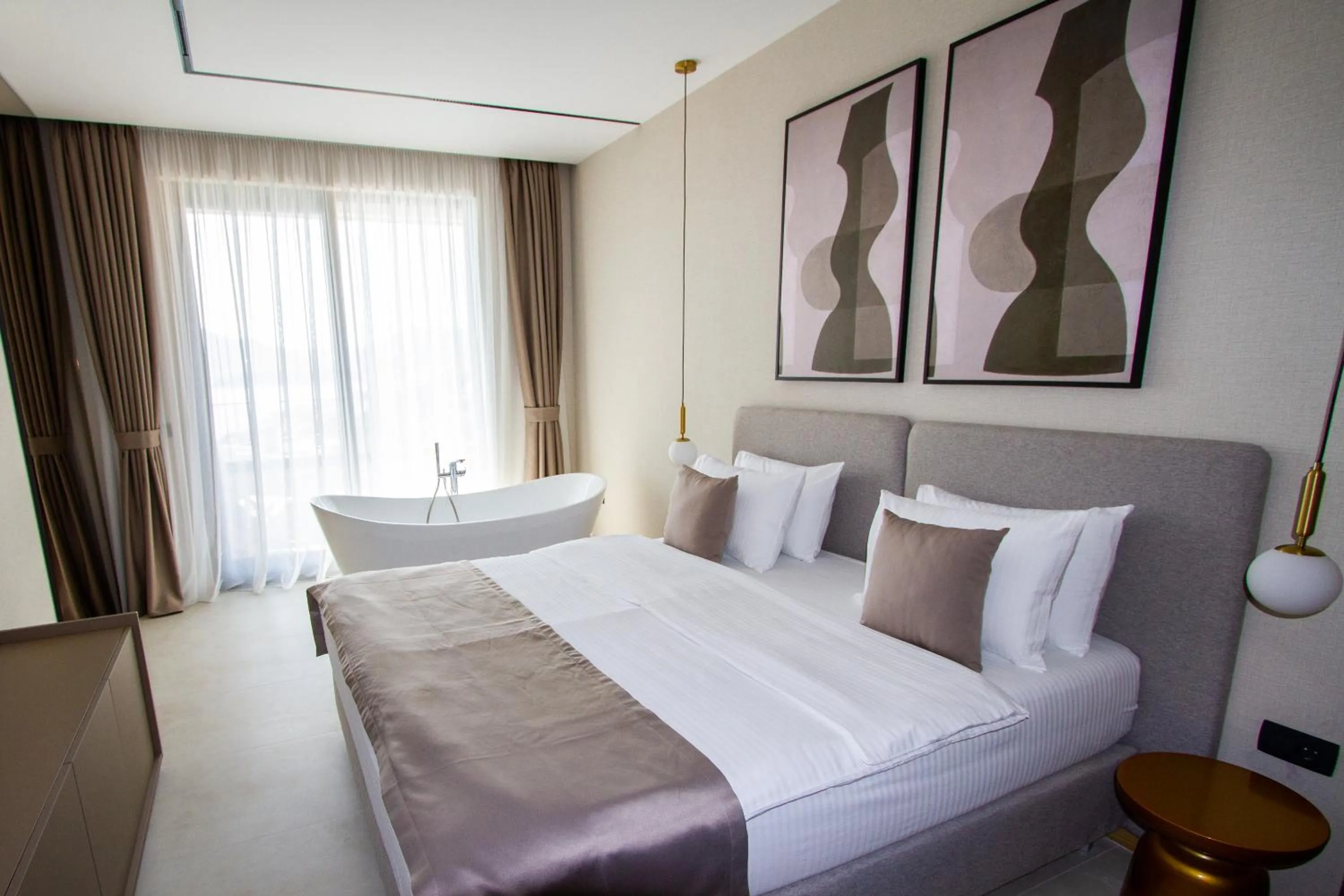 Bed in Regent Resort Budva