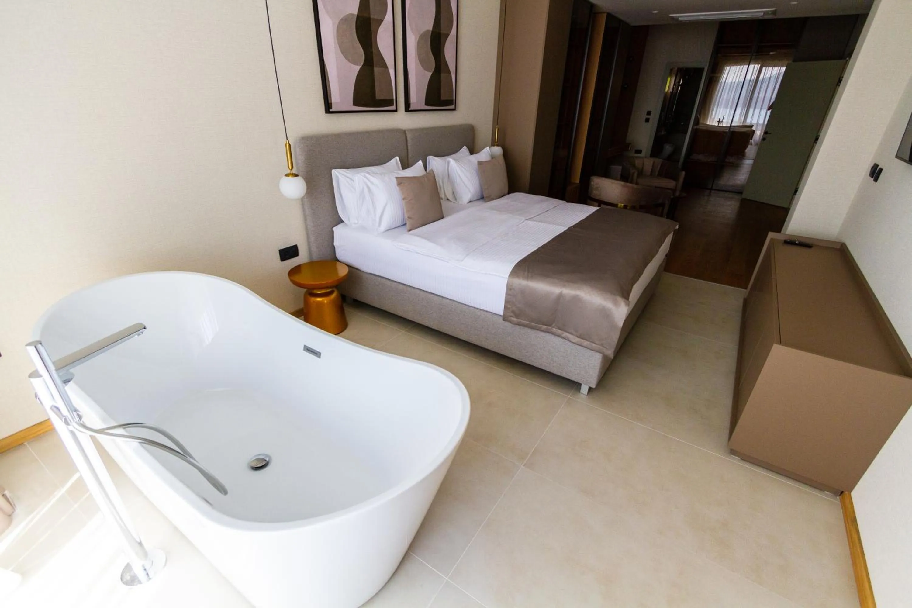 Bed in Regent Resort Budva