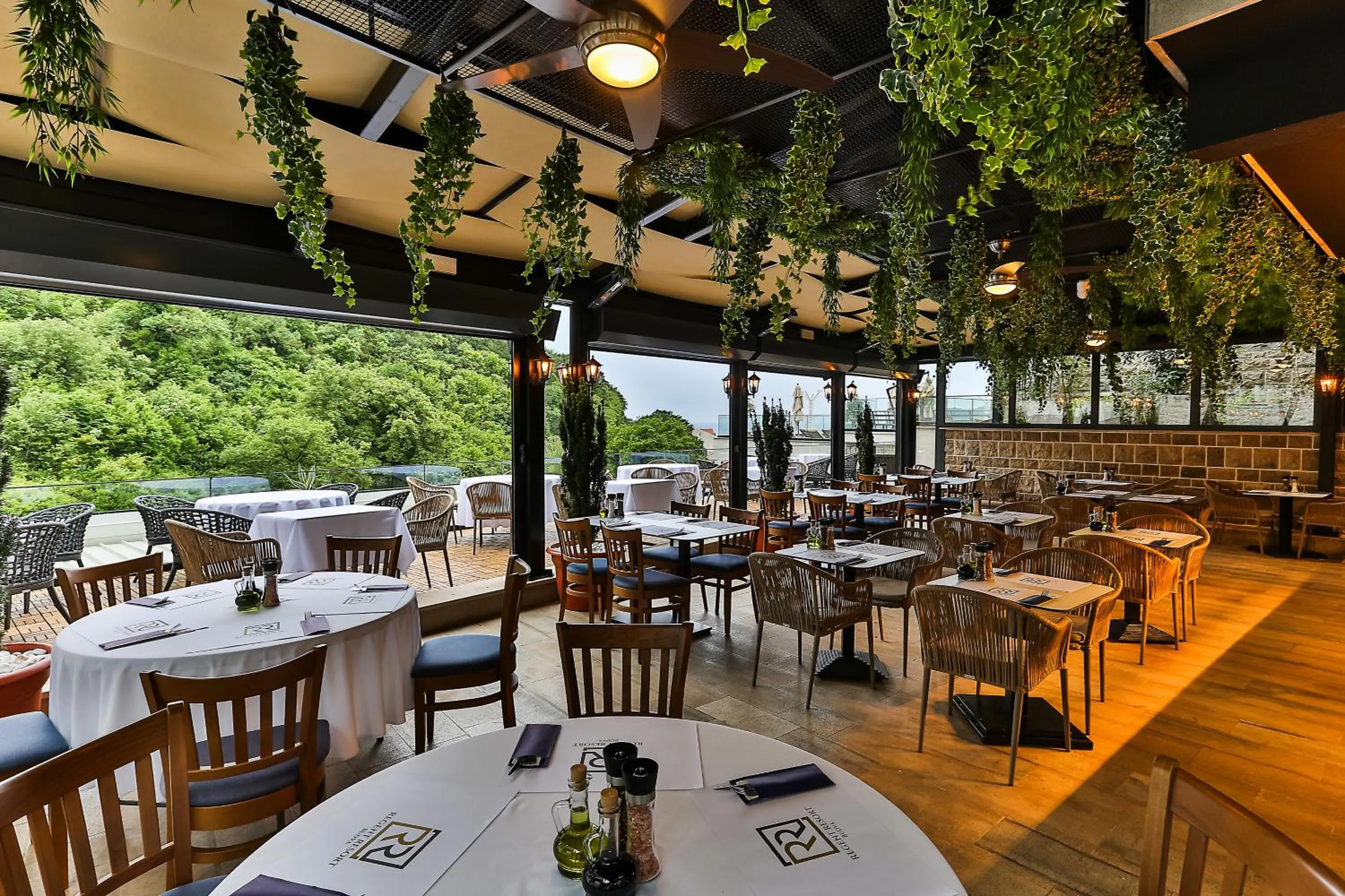 Restaurant/places to eat in Regent Resort Budva