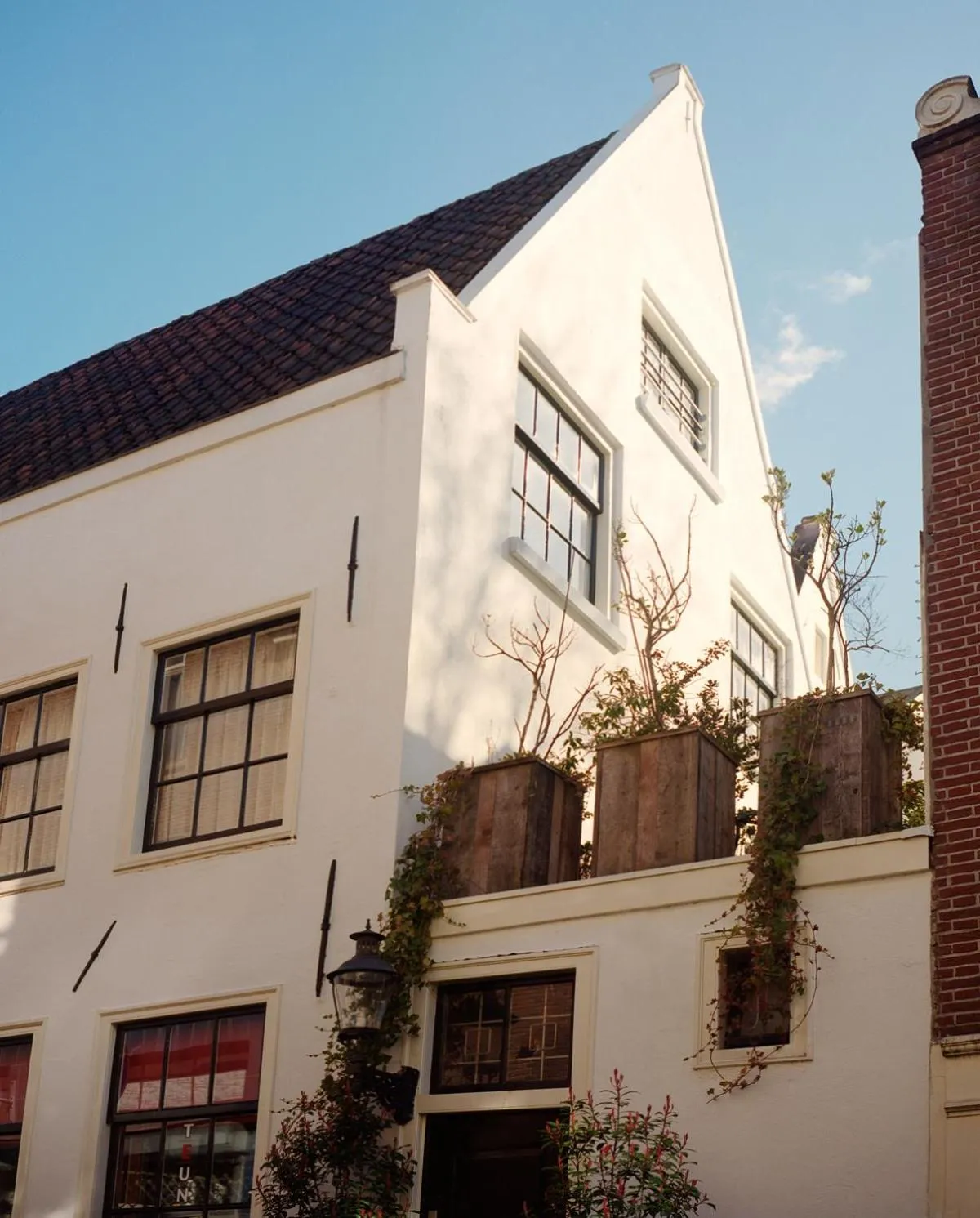 Property Building in Hotel Teun