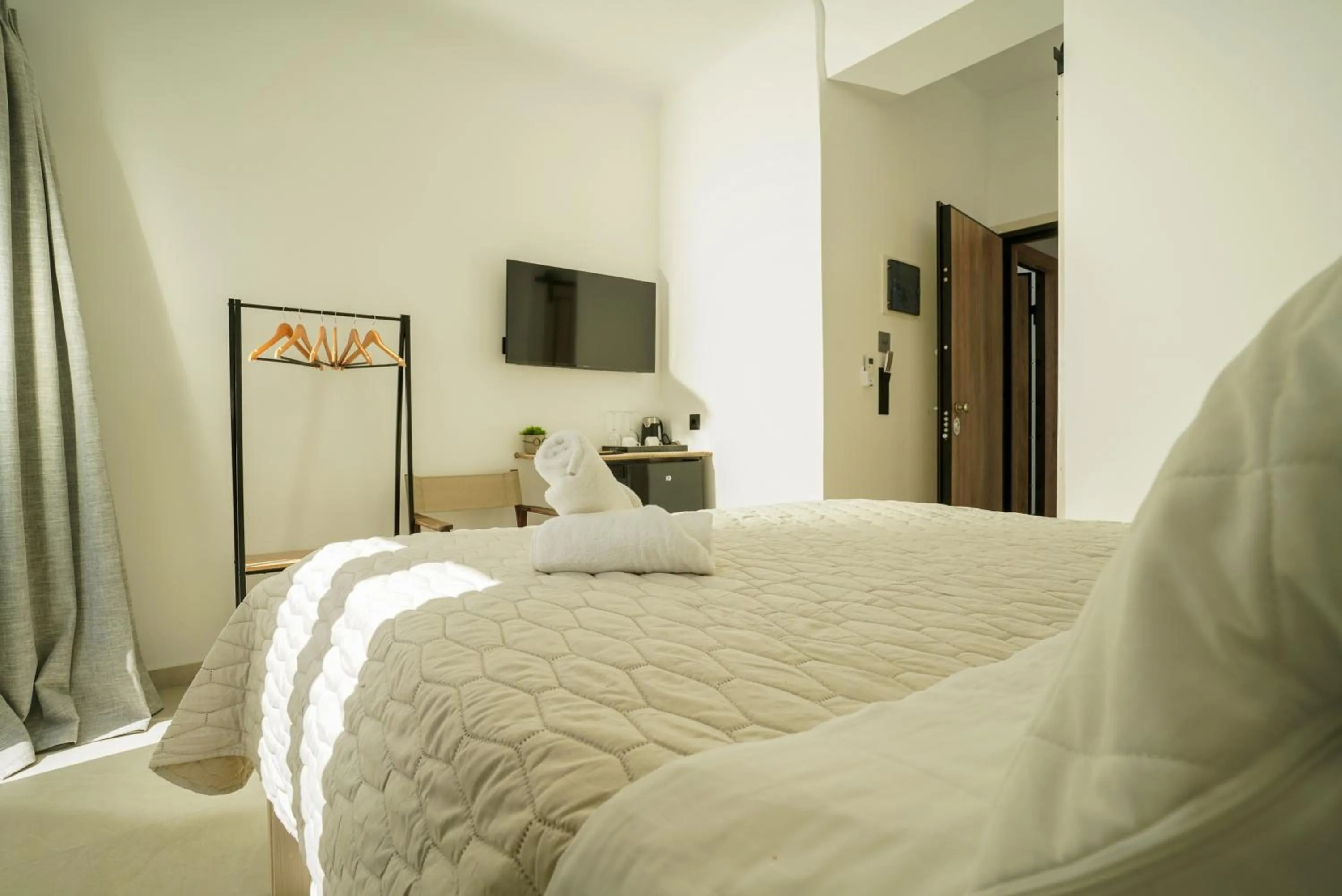 Bed in Seabed Suites Mykonos