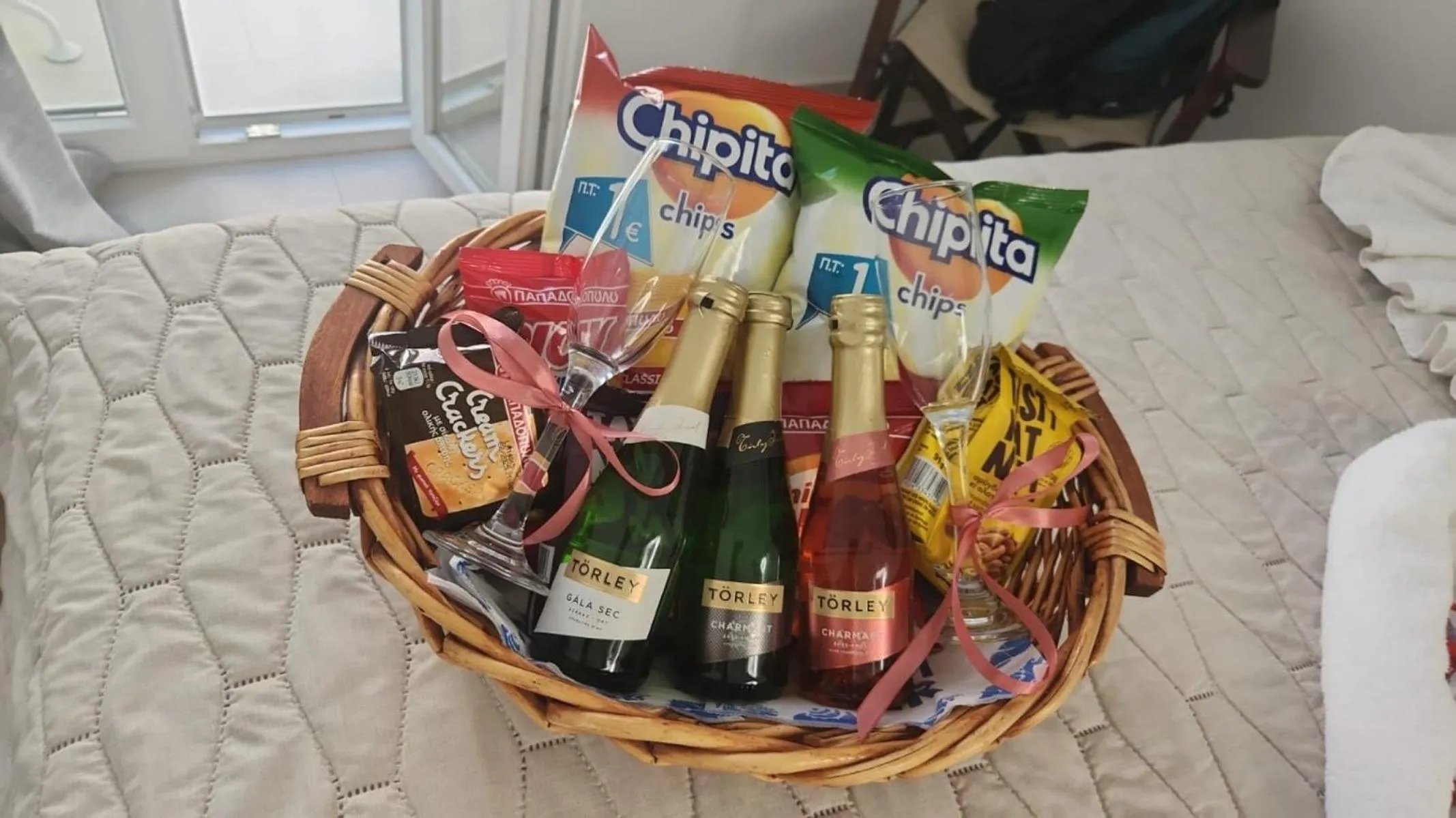 Food and drinks in Seabed Suites Mykonos