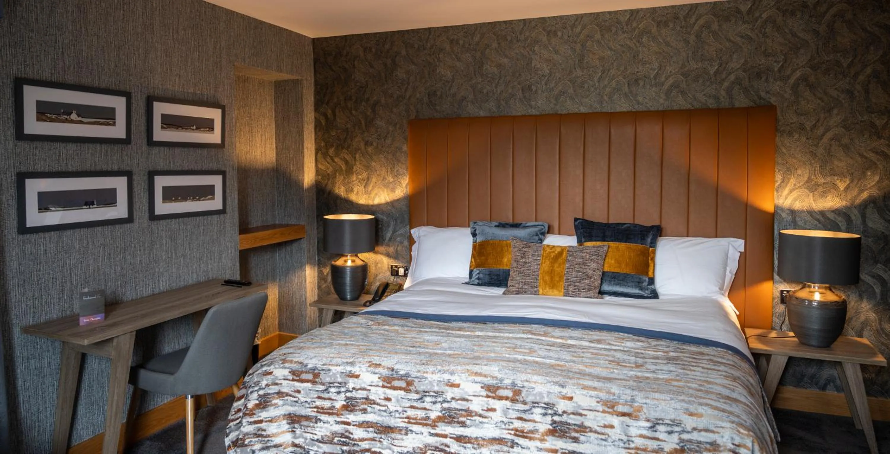 Bedroom, Bed in Heathmount Hotel