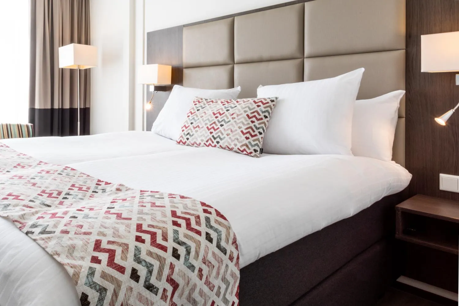 Photo of the whole room, Bed in Strandhotel Westduin