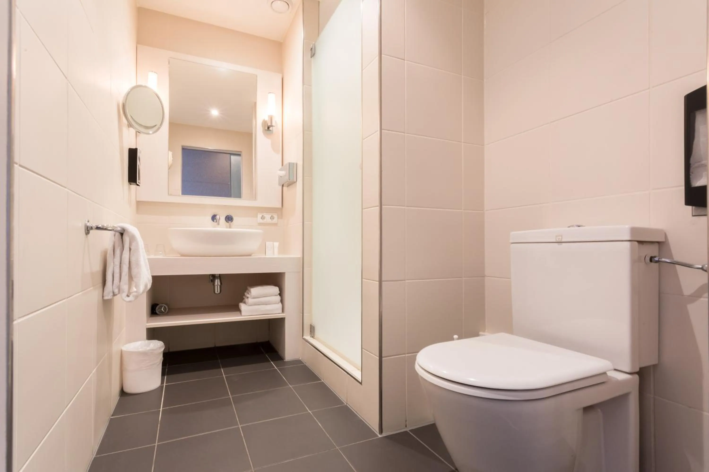 Toilet in Strandhotel Westduin