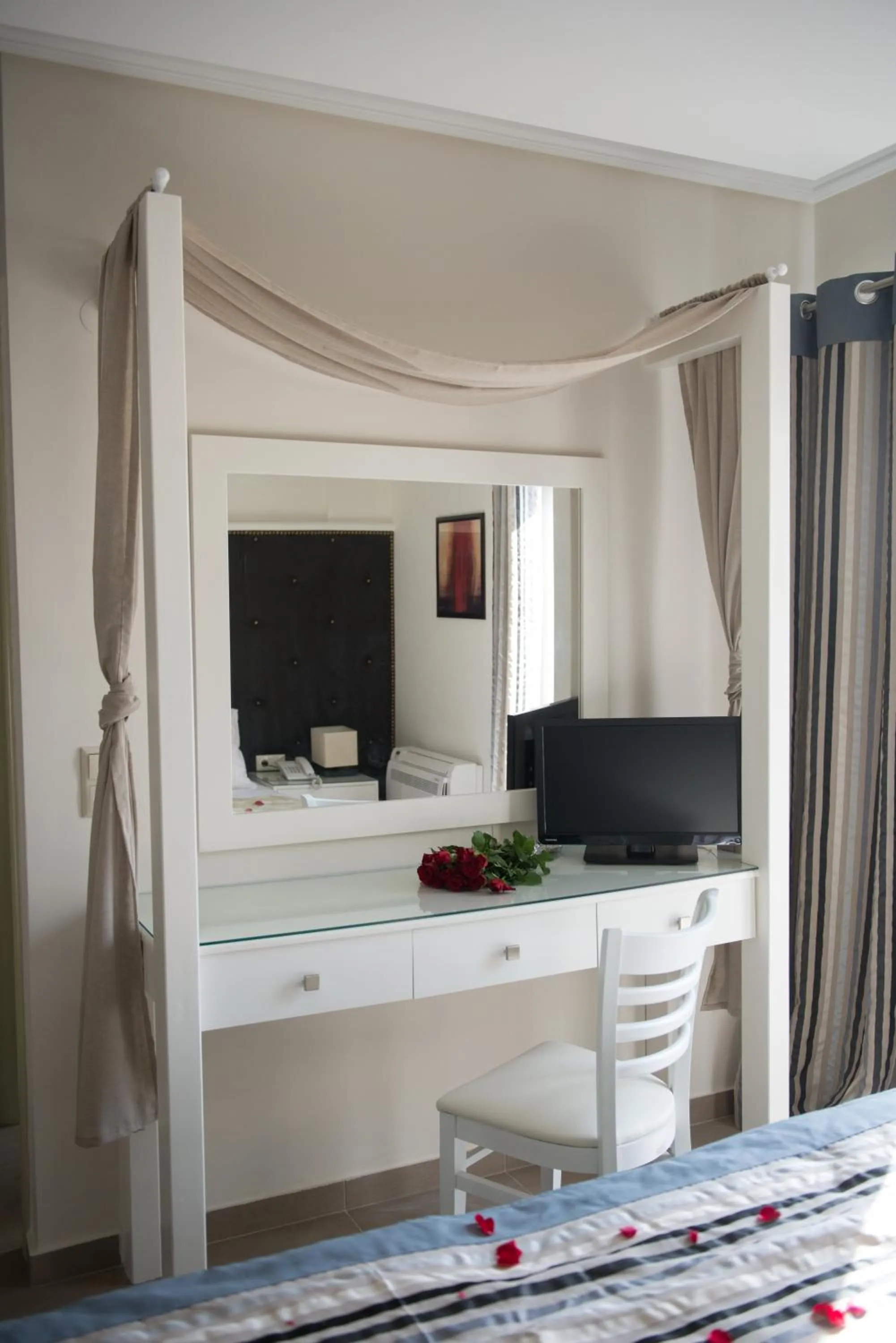 Bed in Mantinia Bay Hotel