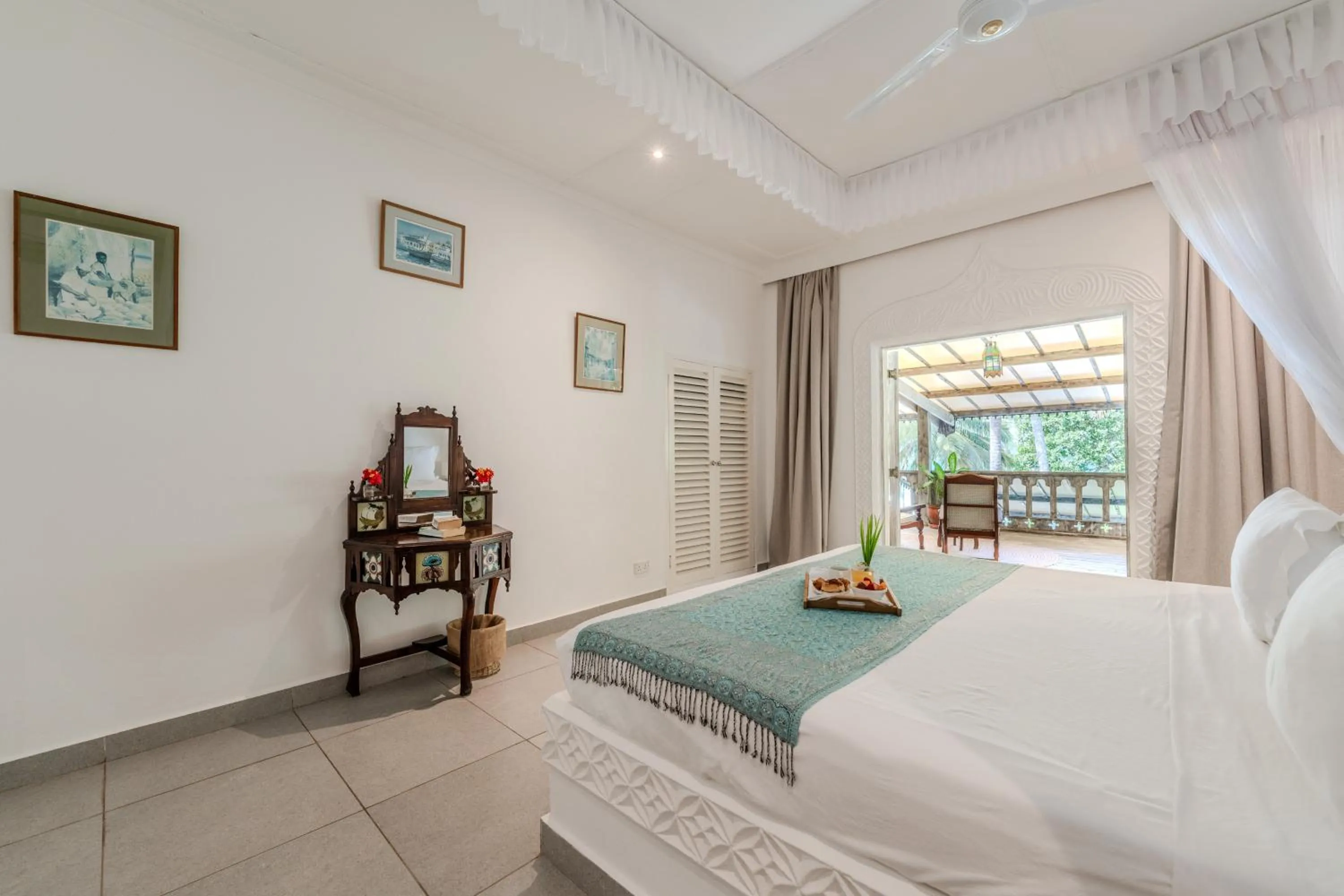 Bedroom, Bed in Nomad Beach Resort