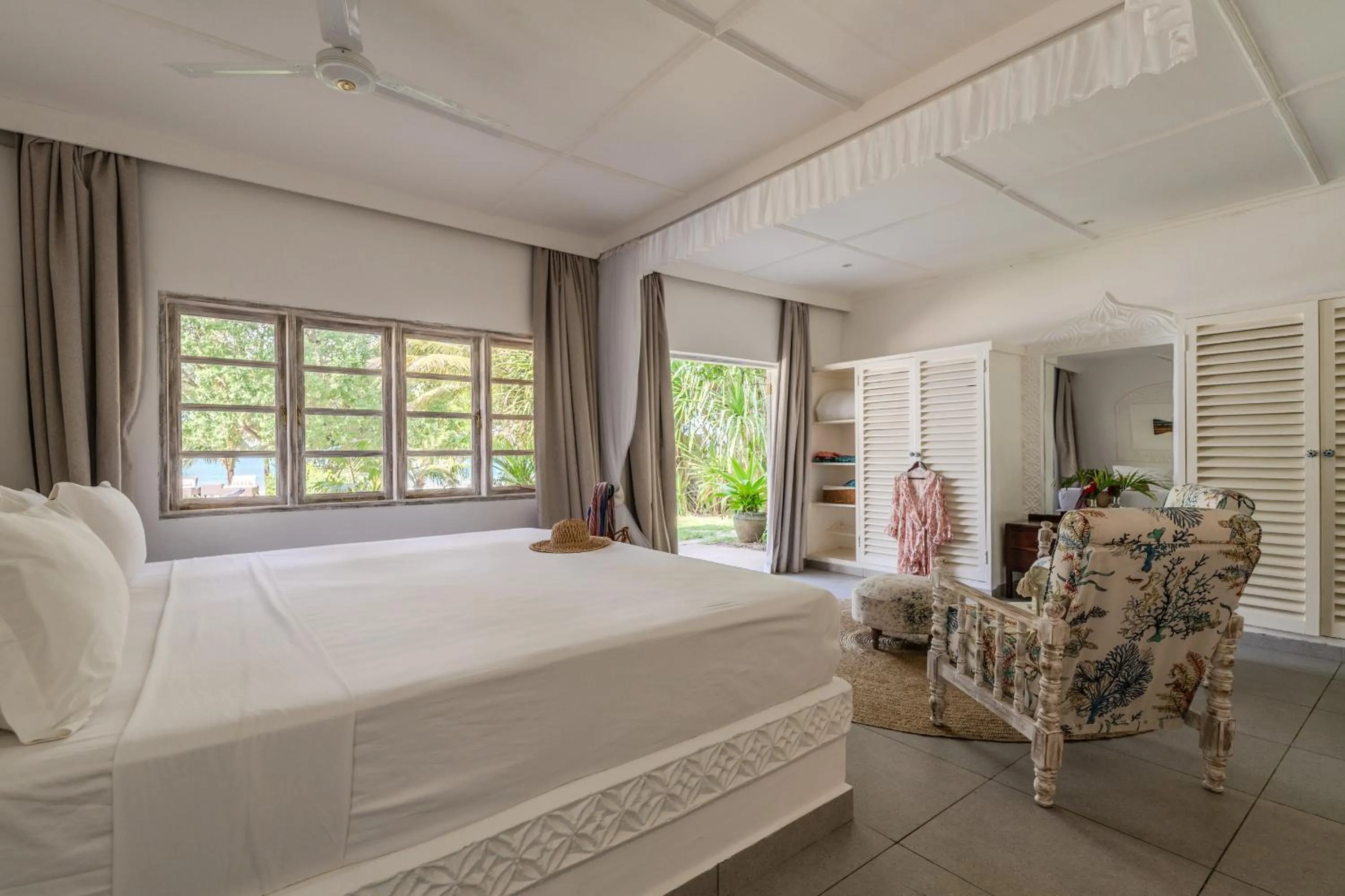 Bedroom, Bed in Nomad Beach Resort