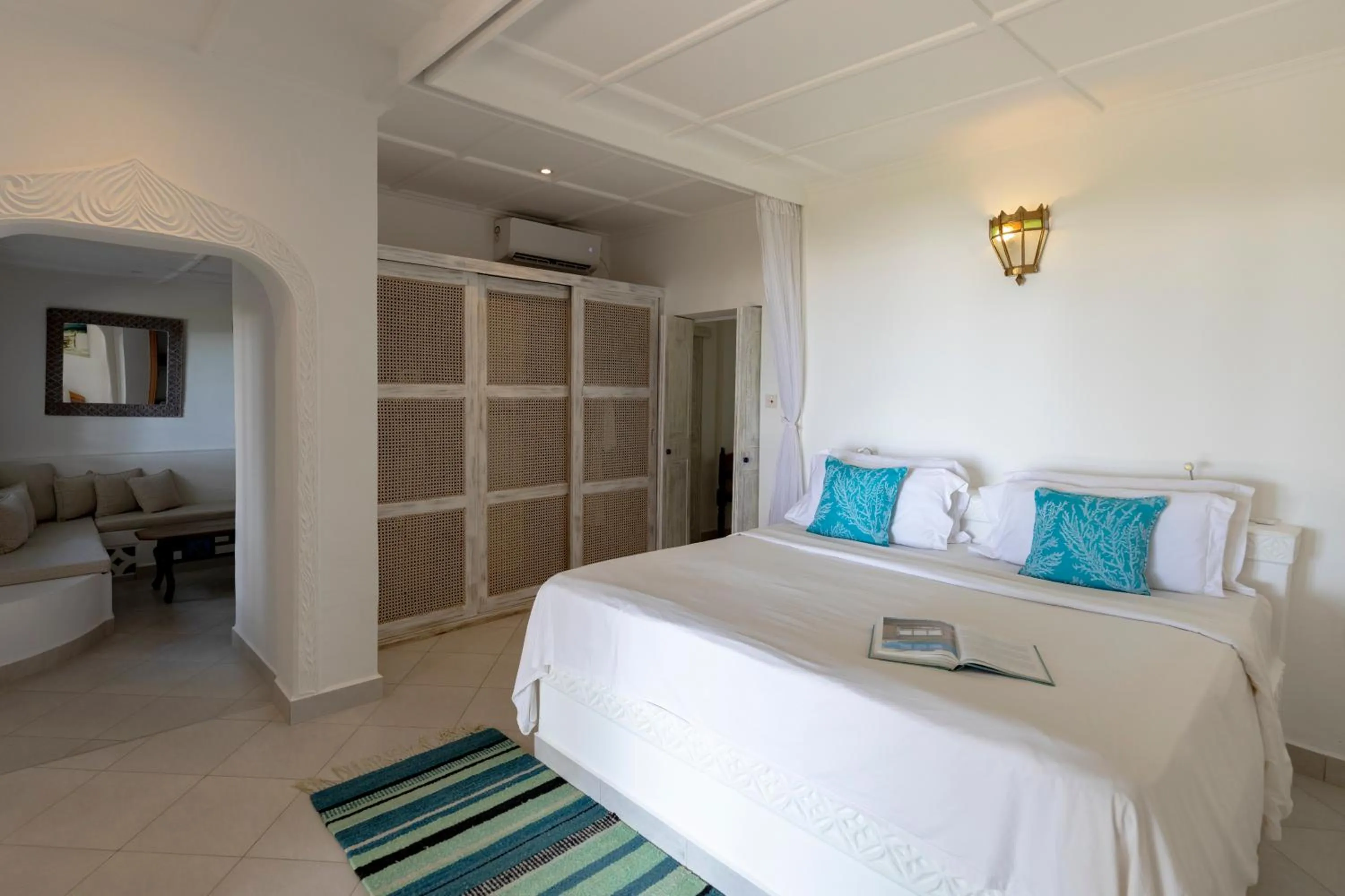 wardrobe, Bed in Nomad Beach Resort