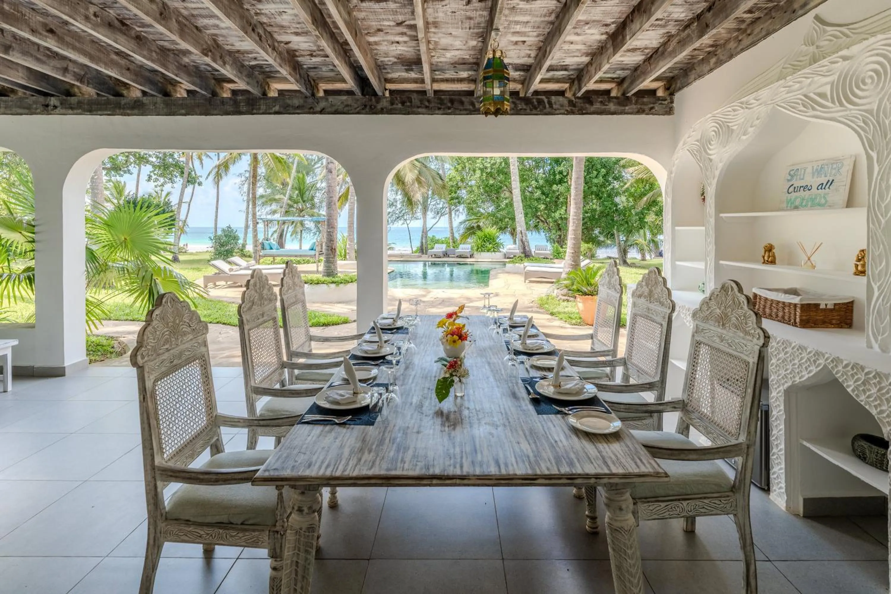 Dining area in Nomad Beach Resort