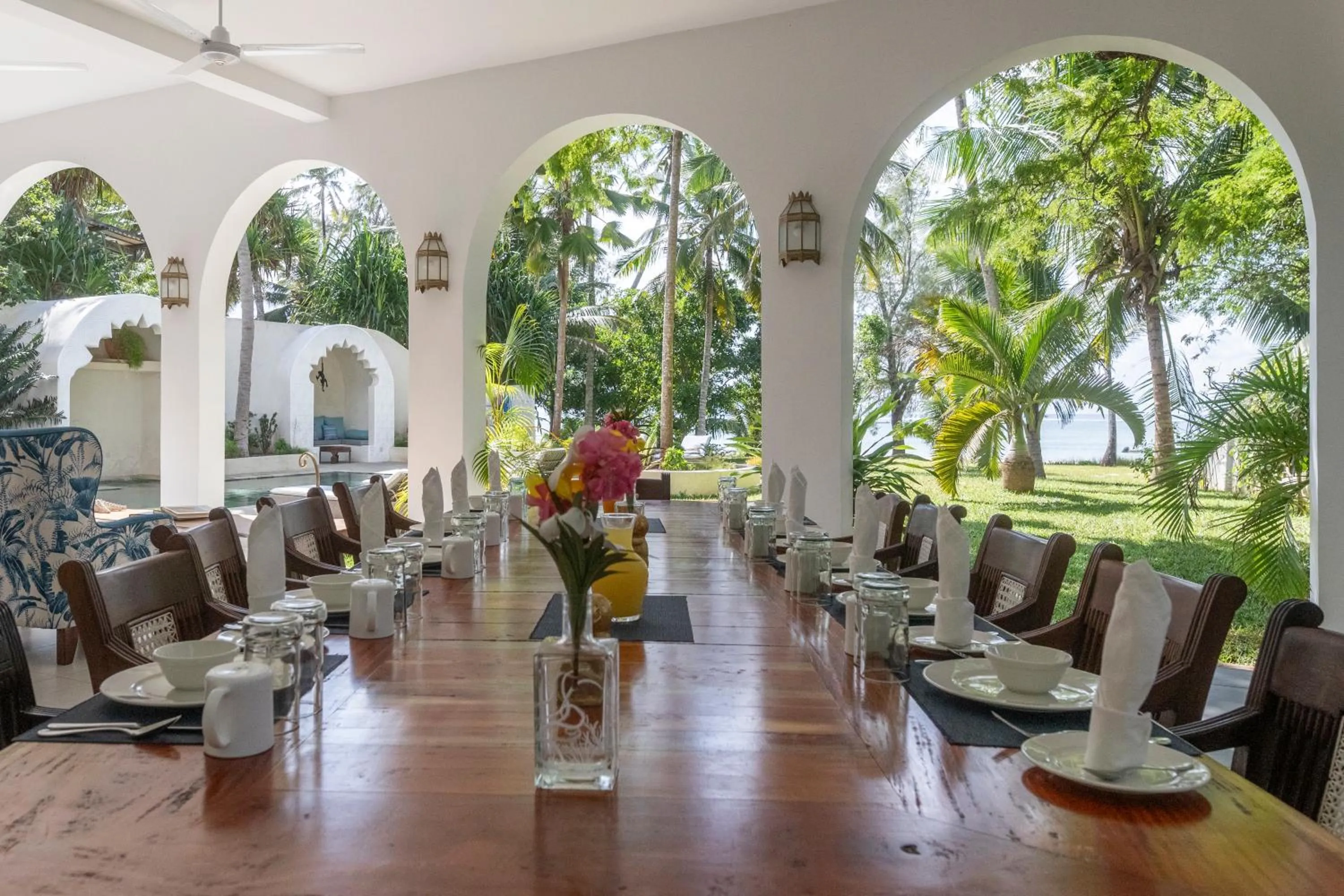 Dining area in Nomad Beach Resort