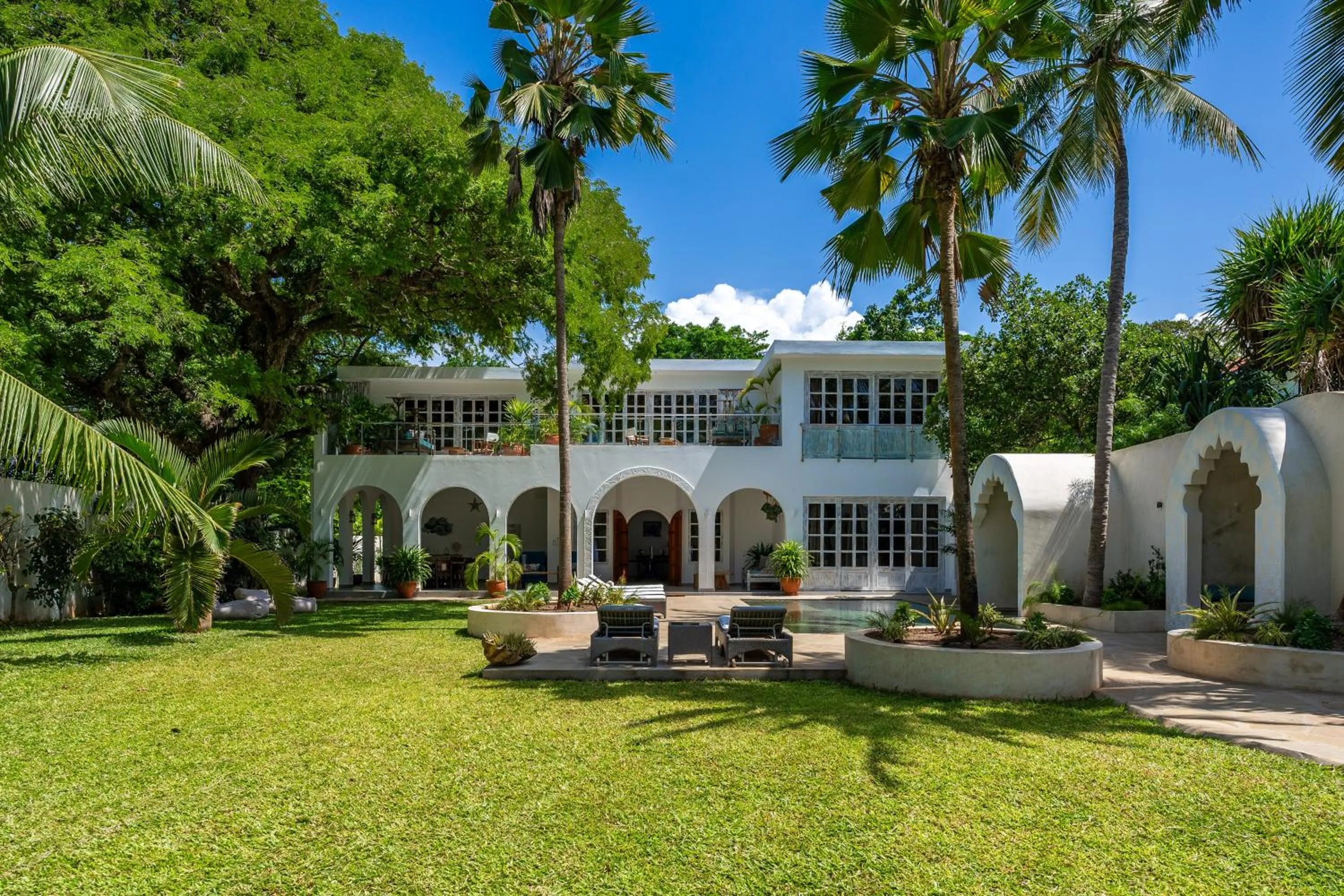 Property building in Nomad Beach Resort