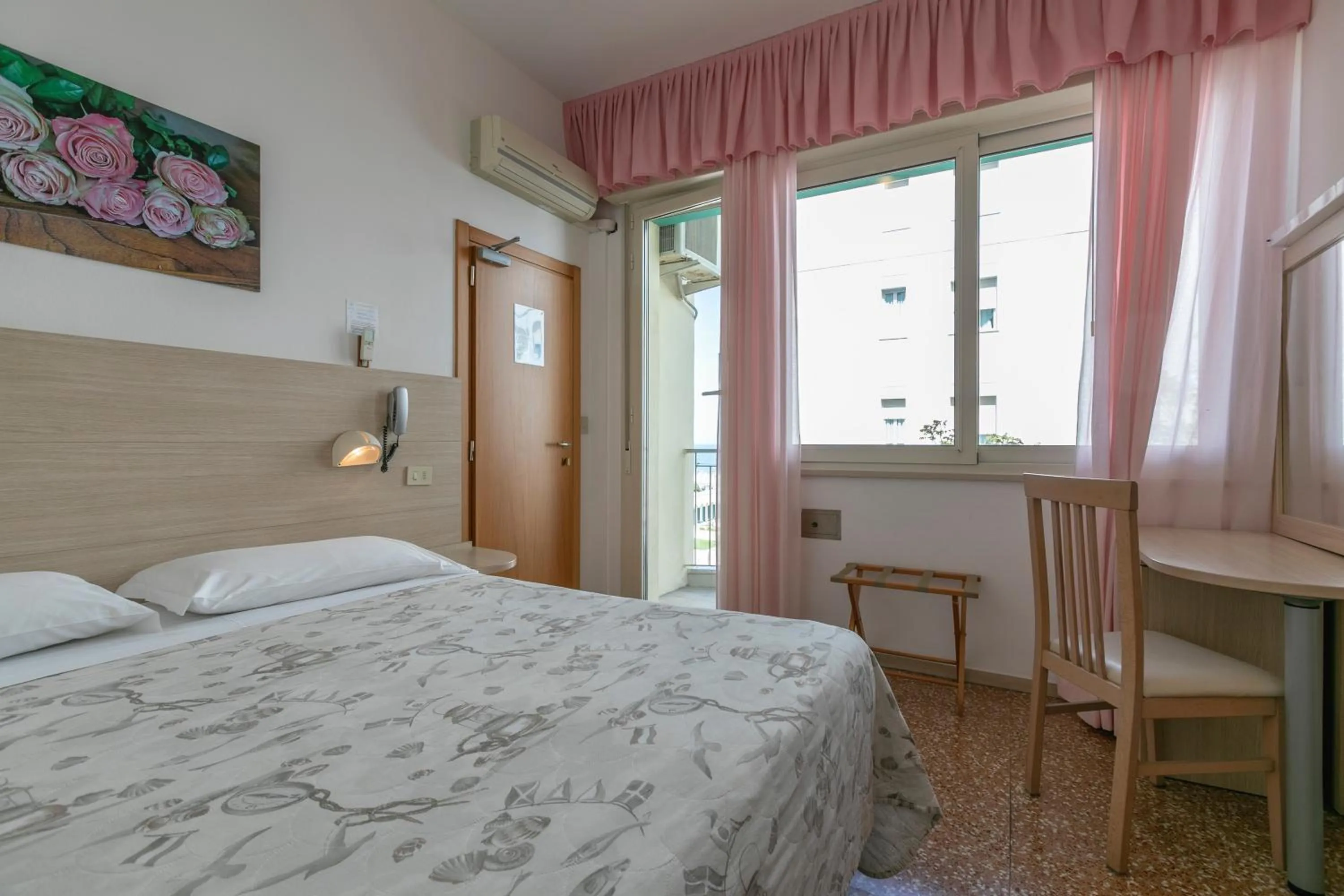 Photo of the whole room in Hotel Silver