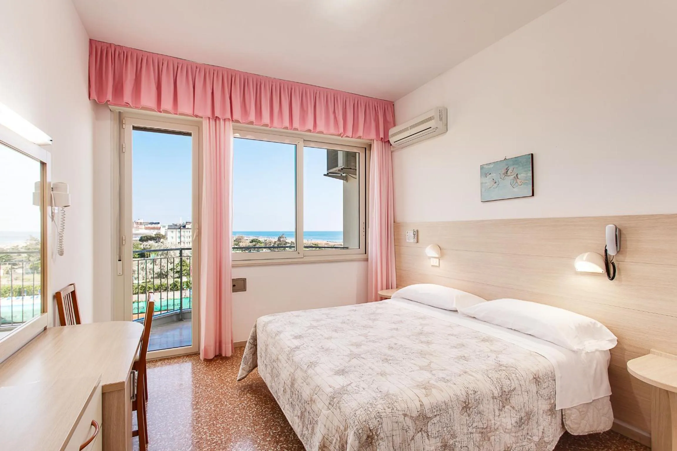 Photo of the whole room in Hotel Silver