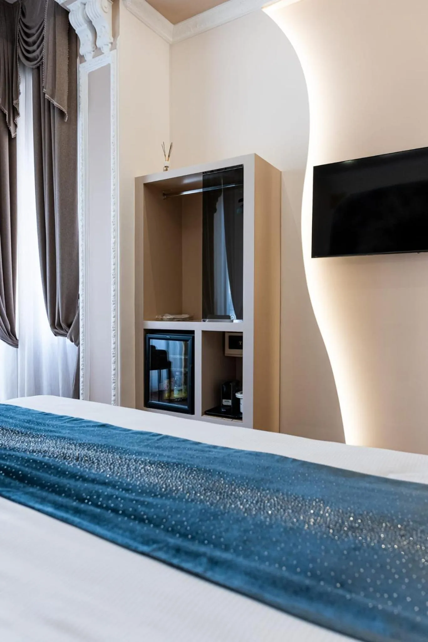 Bed in Queen Cattleya Suite