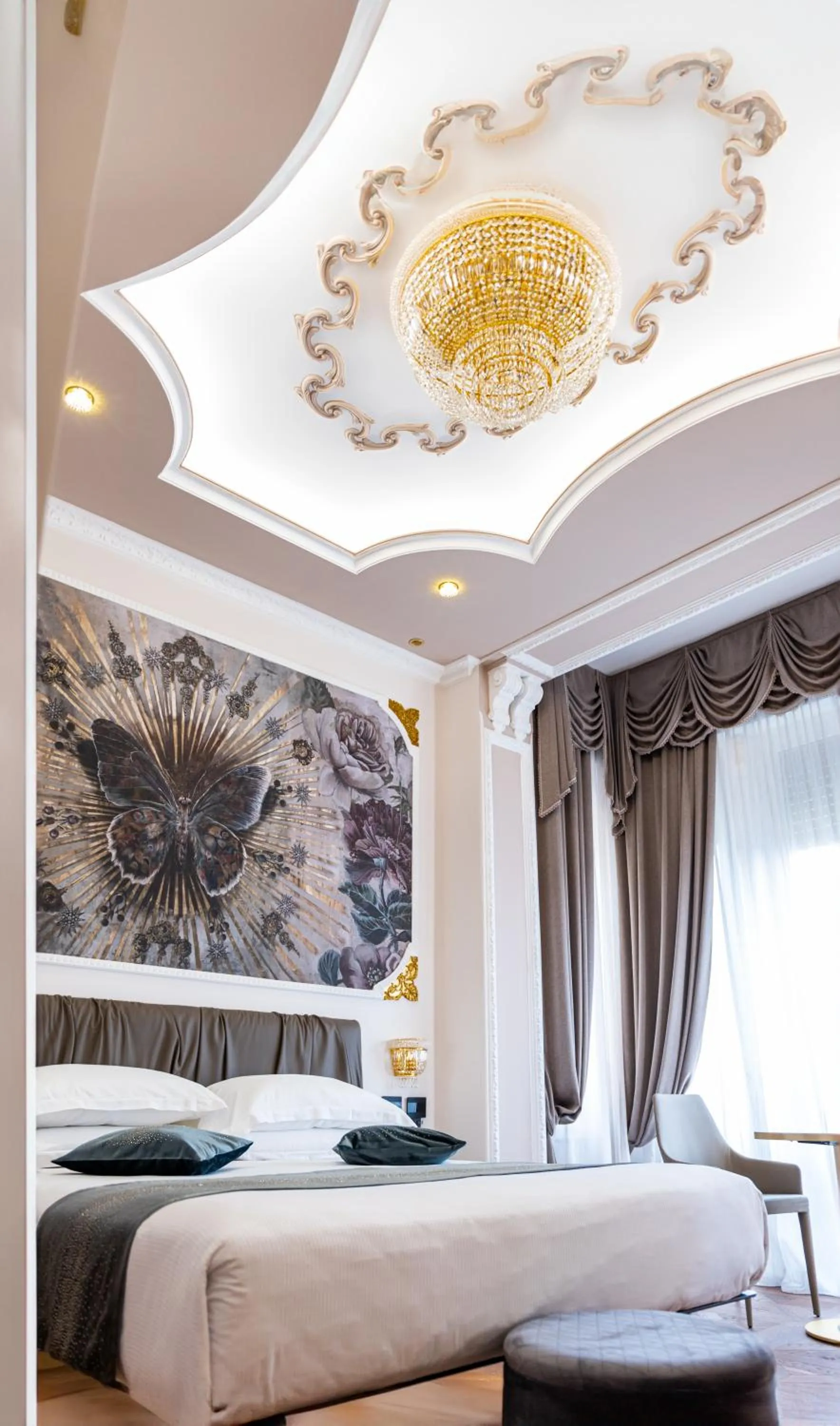 Bed in Queen Cattleya Suite