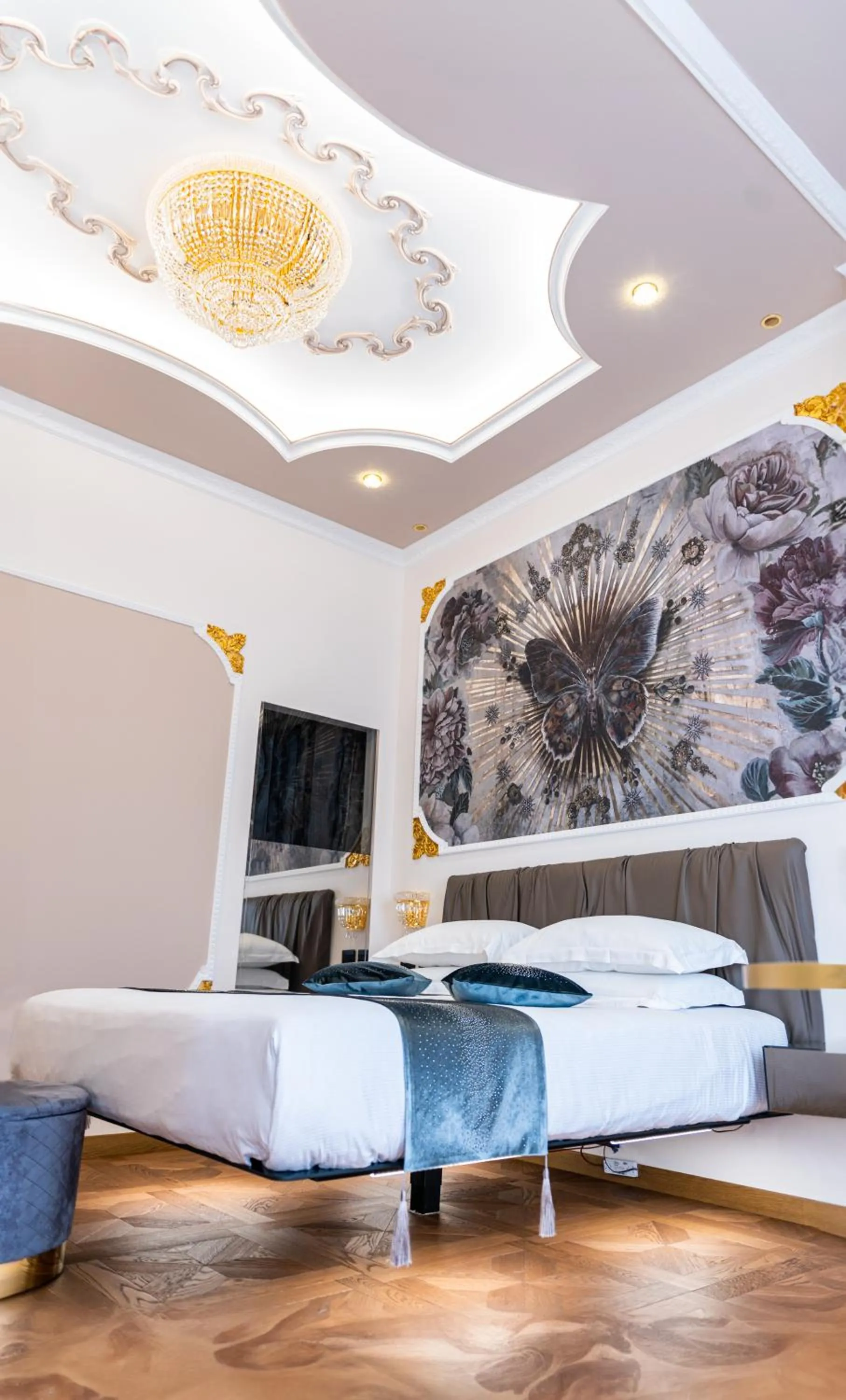 Queen Cattleya Suite