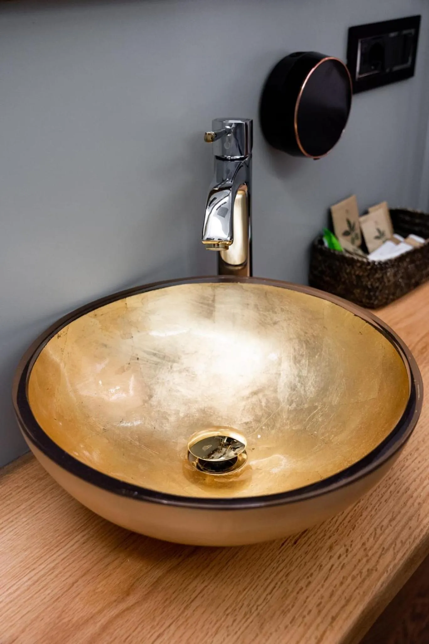 Queen Cattleya Suite