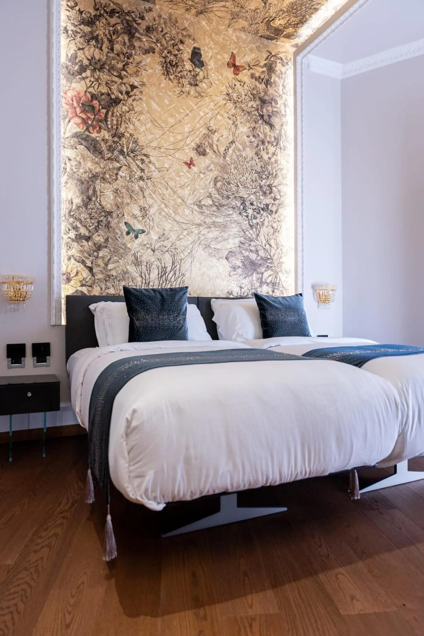 Bed in Queen Cattleya Suite