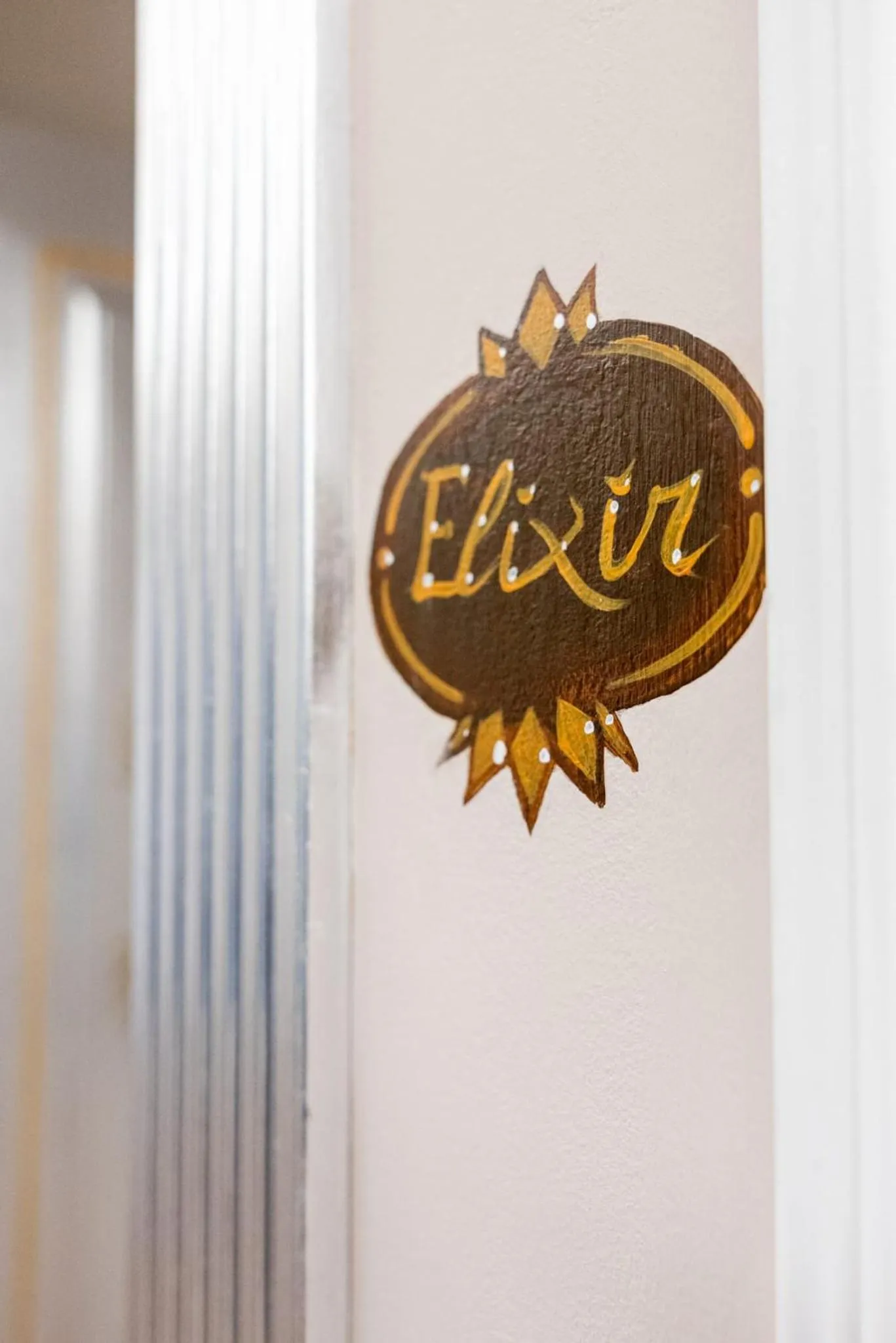 Queen Cattleya Suite