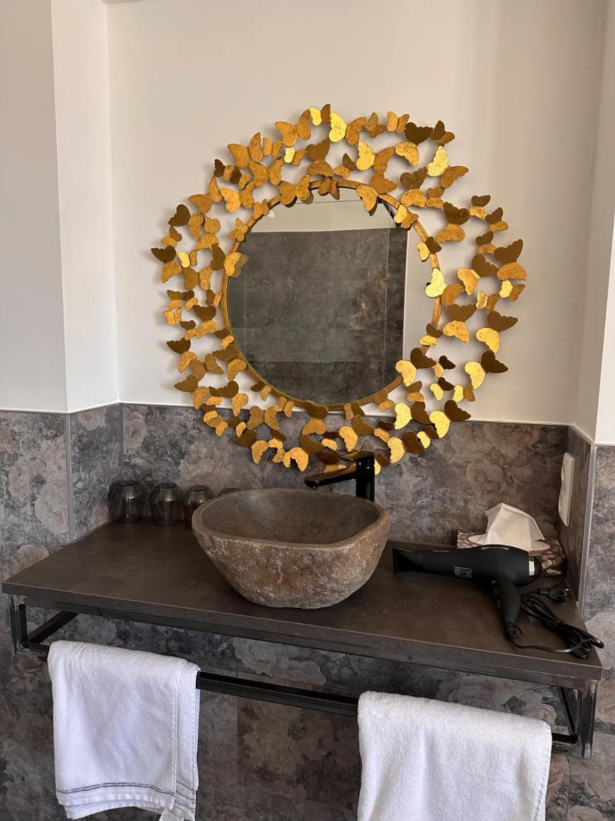 Bathroom in Rilke Apartments