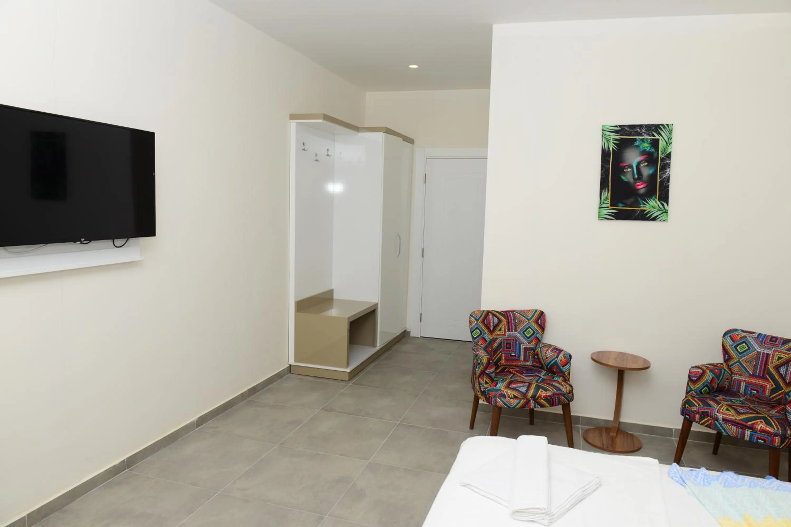 TV and multimedia in Lofts Alanya Lina Hotel