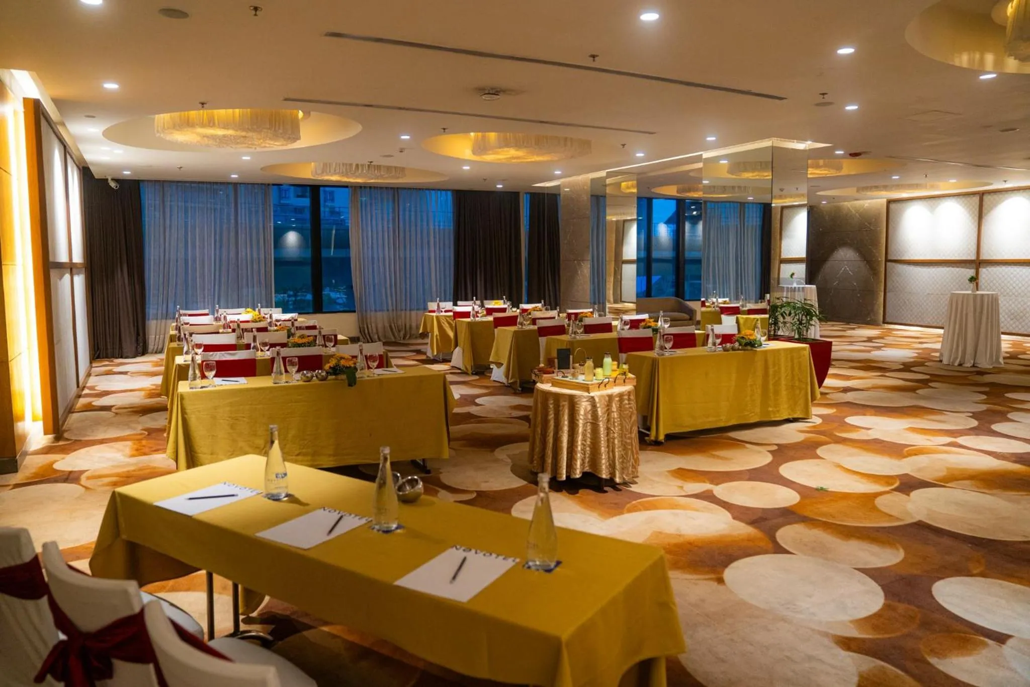 Banquet/Function facilities in Novotel Kolkata Hotel and Residences