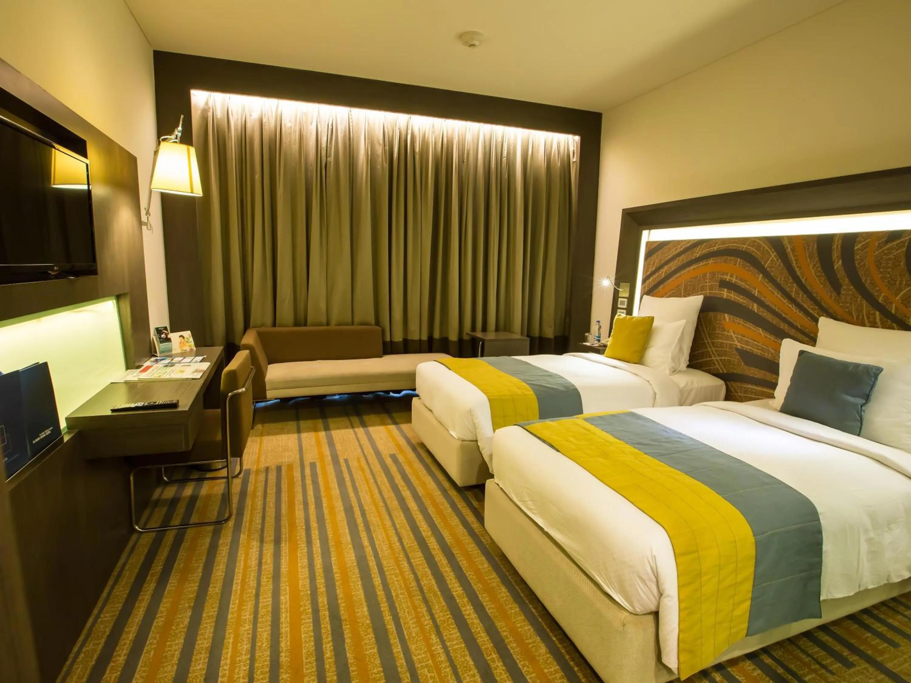 Bedroom, Bed in Novotel Kolkata Hotel and Residences
