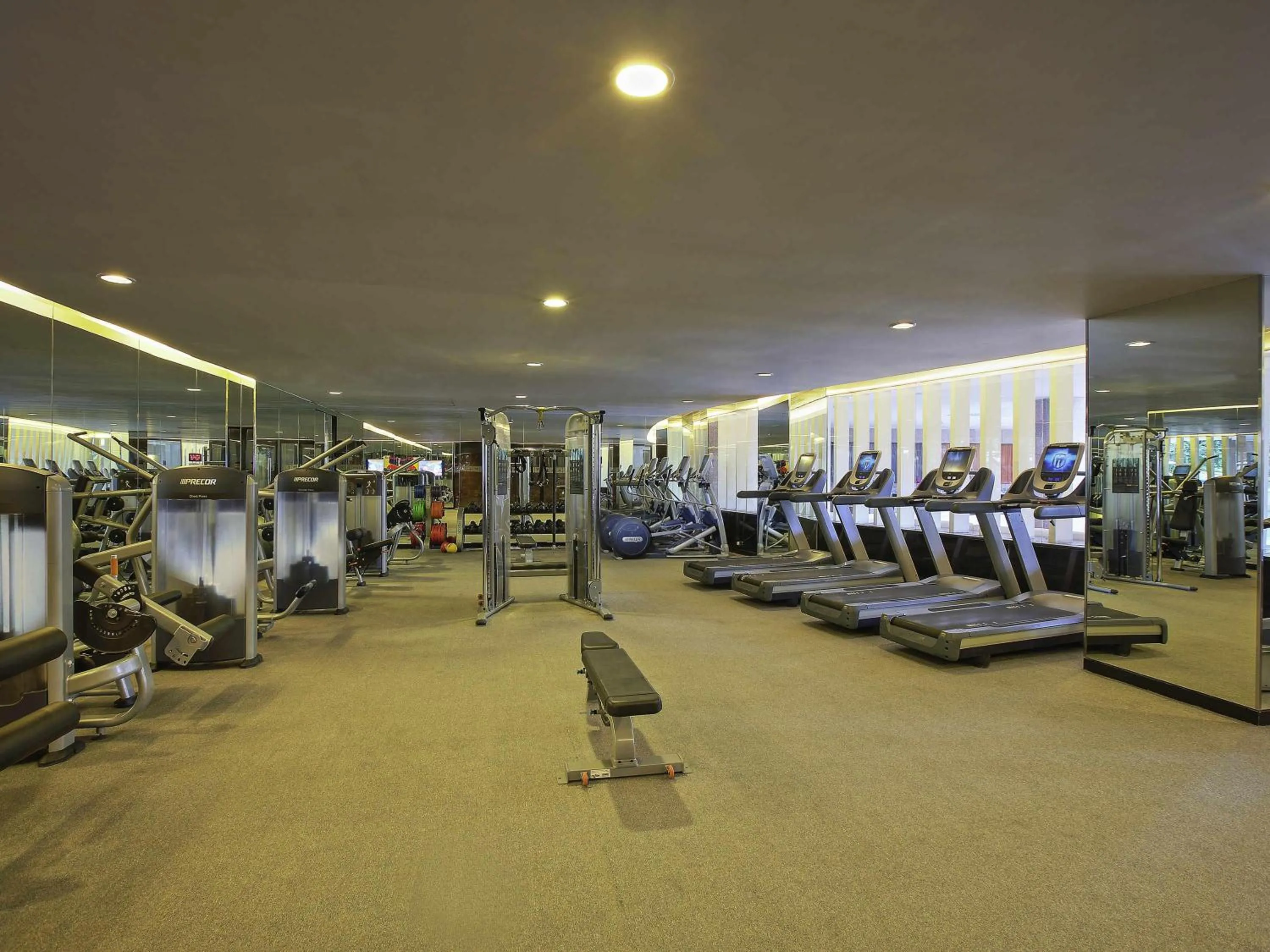 Fitness centre/facilities in Novotel Kolkata Hotel and Residences