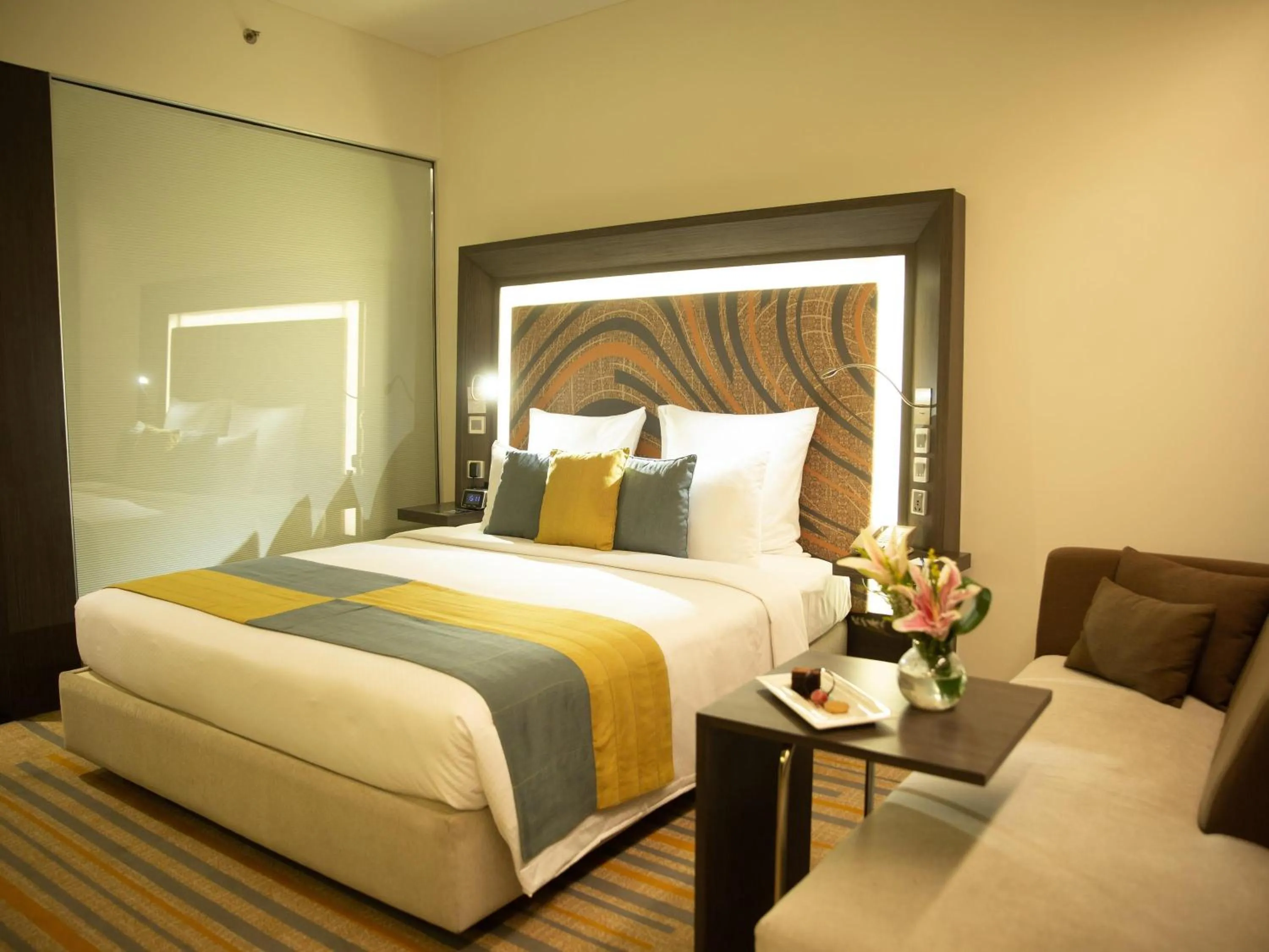 Bedroom, Bed in Novotel Kolkata Hotel and Residences