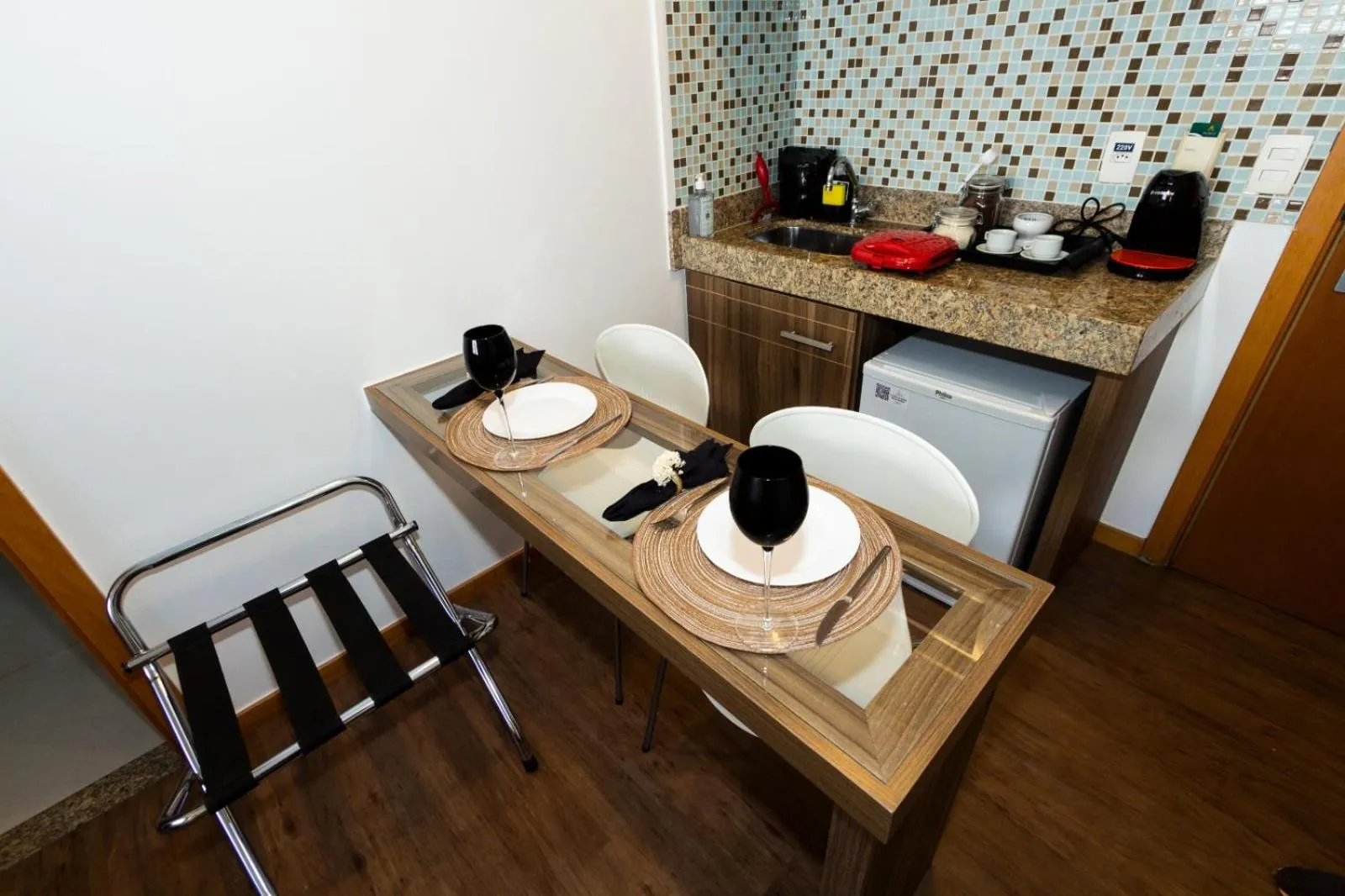 Kitchen or kitchenette in Apartamento, Nobile Suítes Monumental , localização e conforto