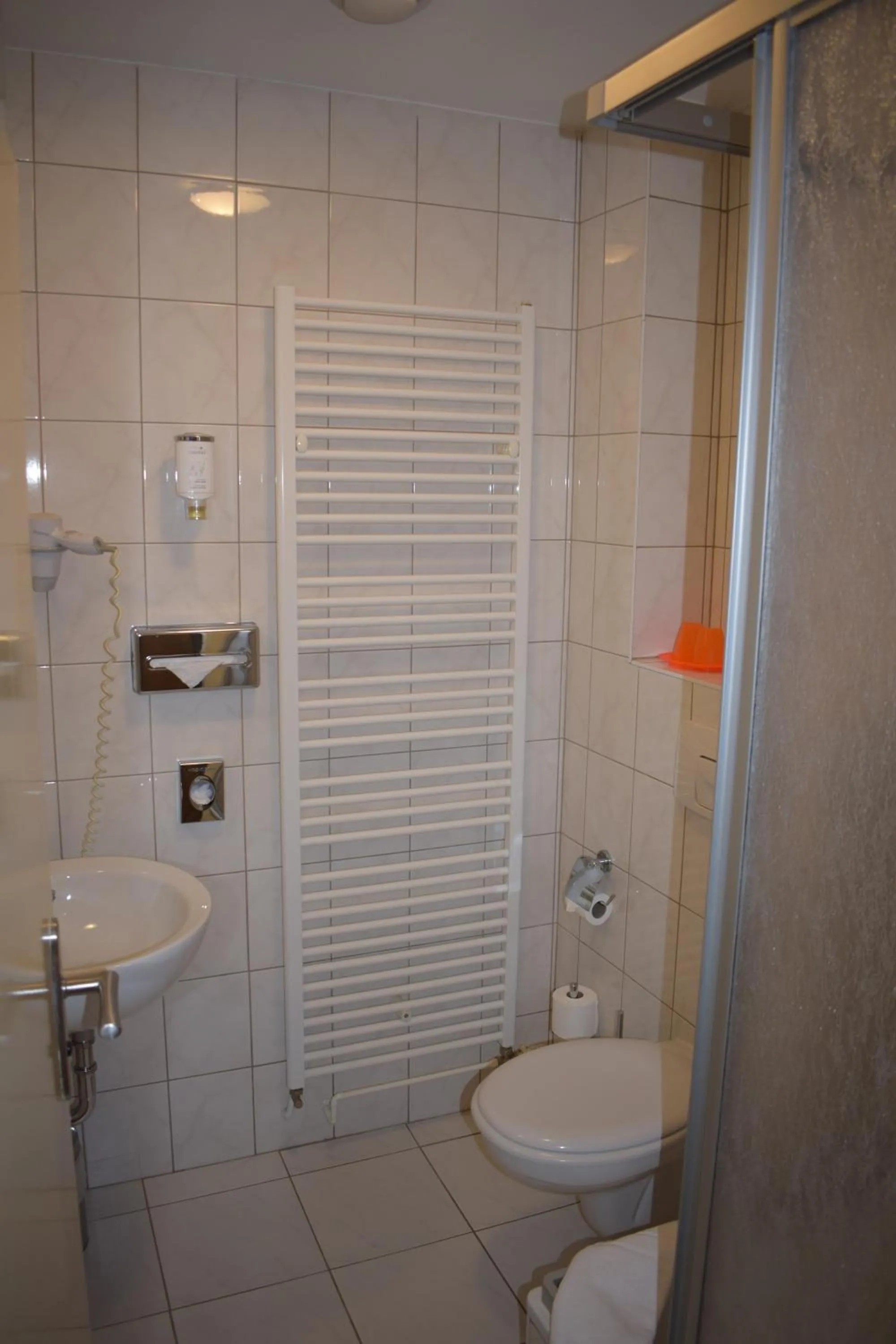 Shower in Hotel Seeschlösschen