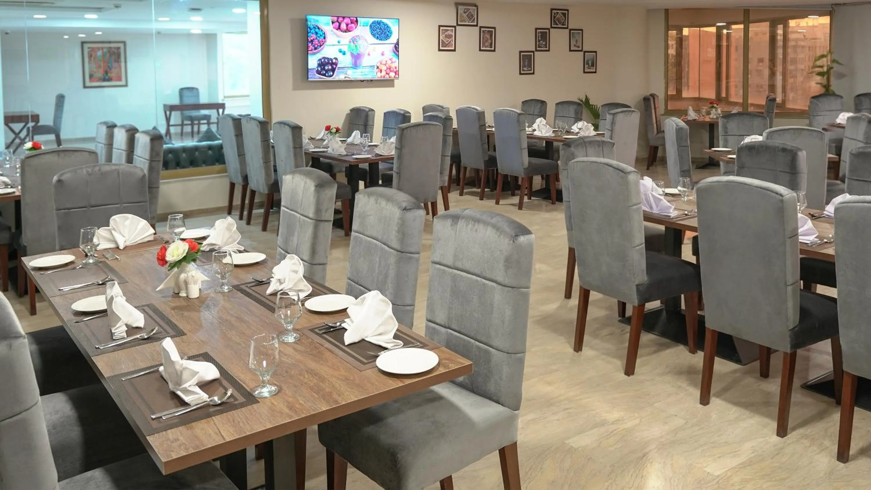 Restaurant/places to eat in Faletti's Express- Shimla Hill