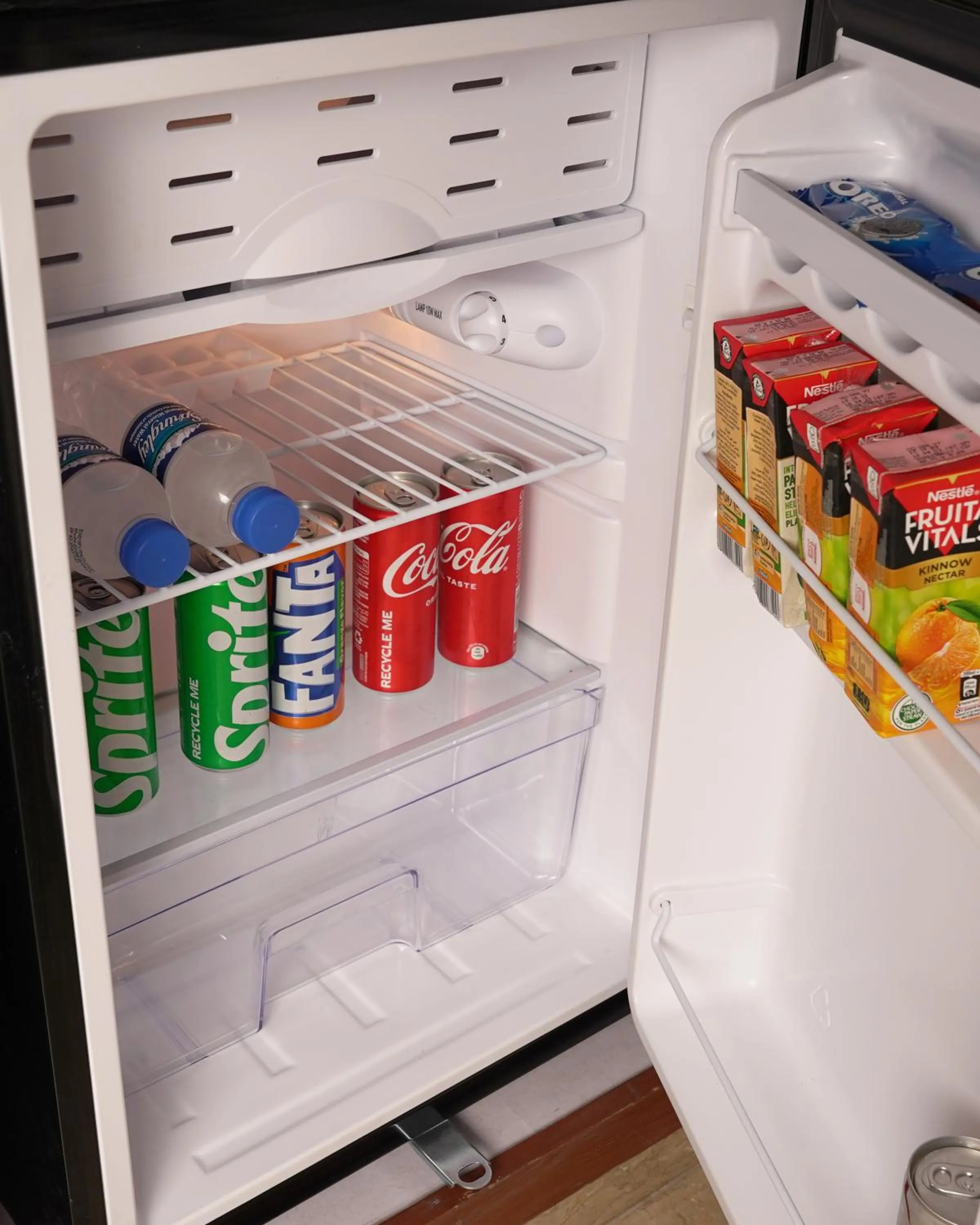 Food and drinks in Faletti's Express- Shimla Hill