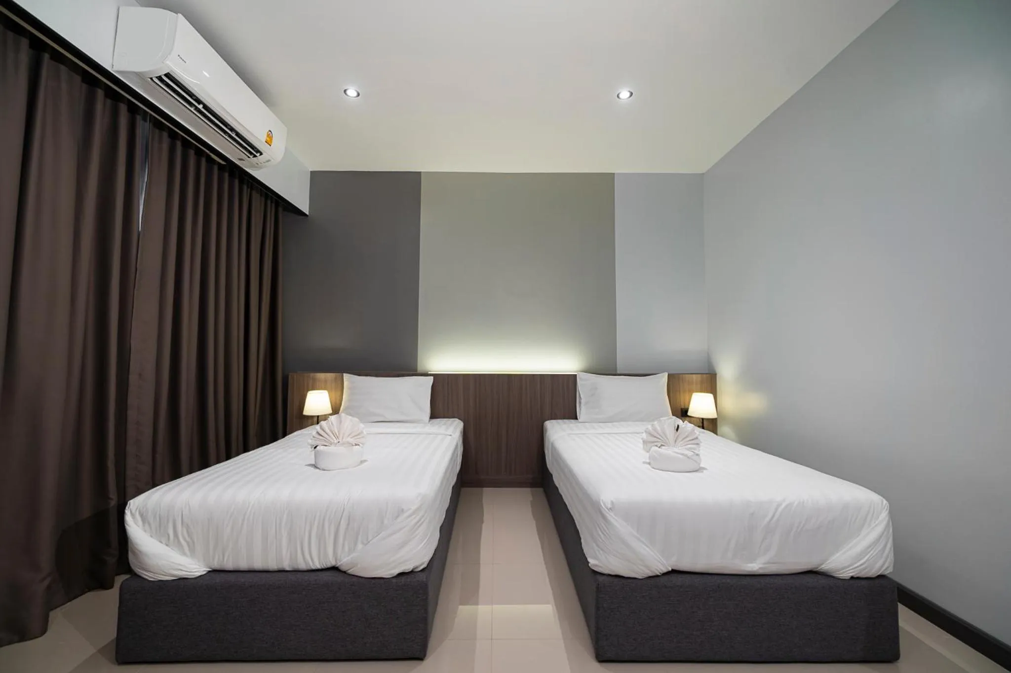 Bed in YSW Hotel Lopburi