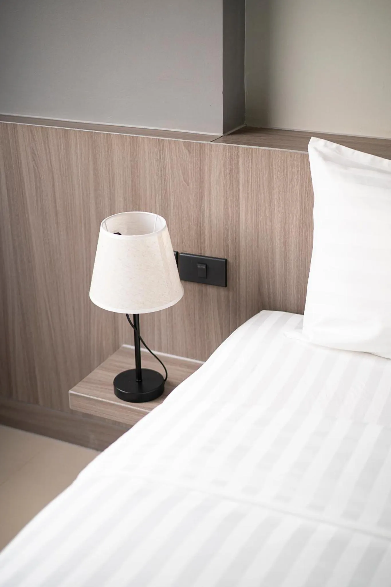 Bed in YSW Hotel Lopburi