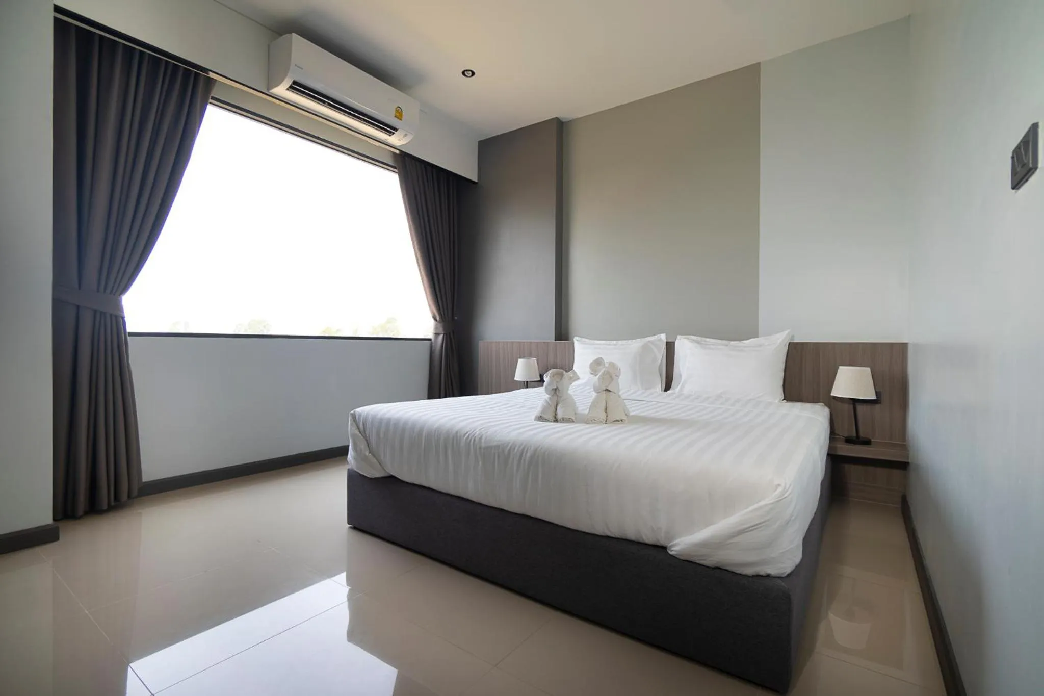 Bed in YSW Hotel Lopburi