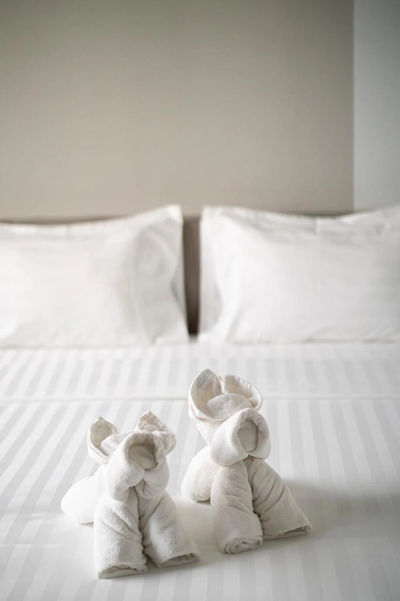 Bed in YSW Hotel Lopburi