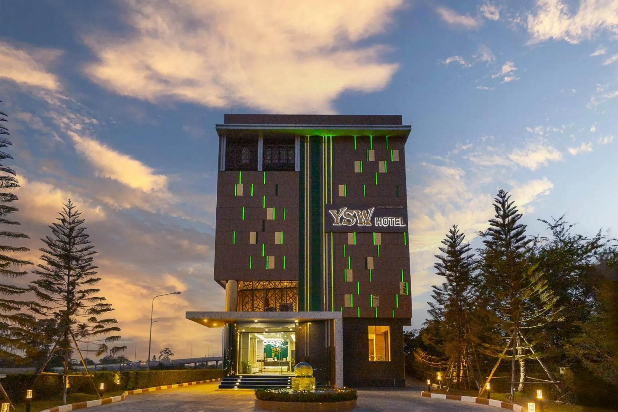 YSW Hotel Lopburi