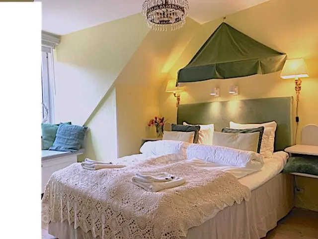 Bed in Hotell Bäckagården