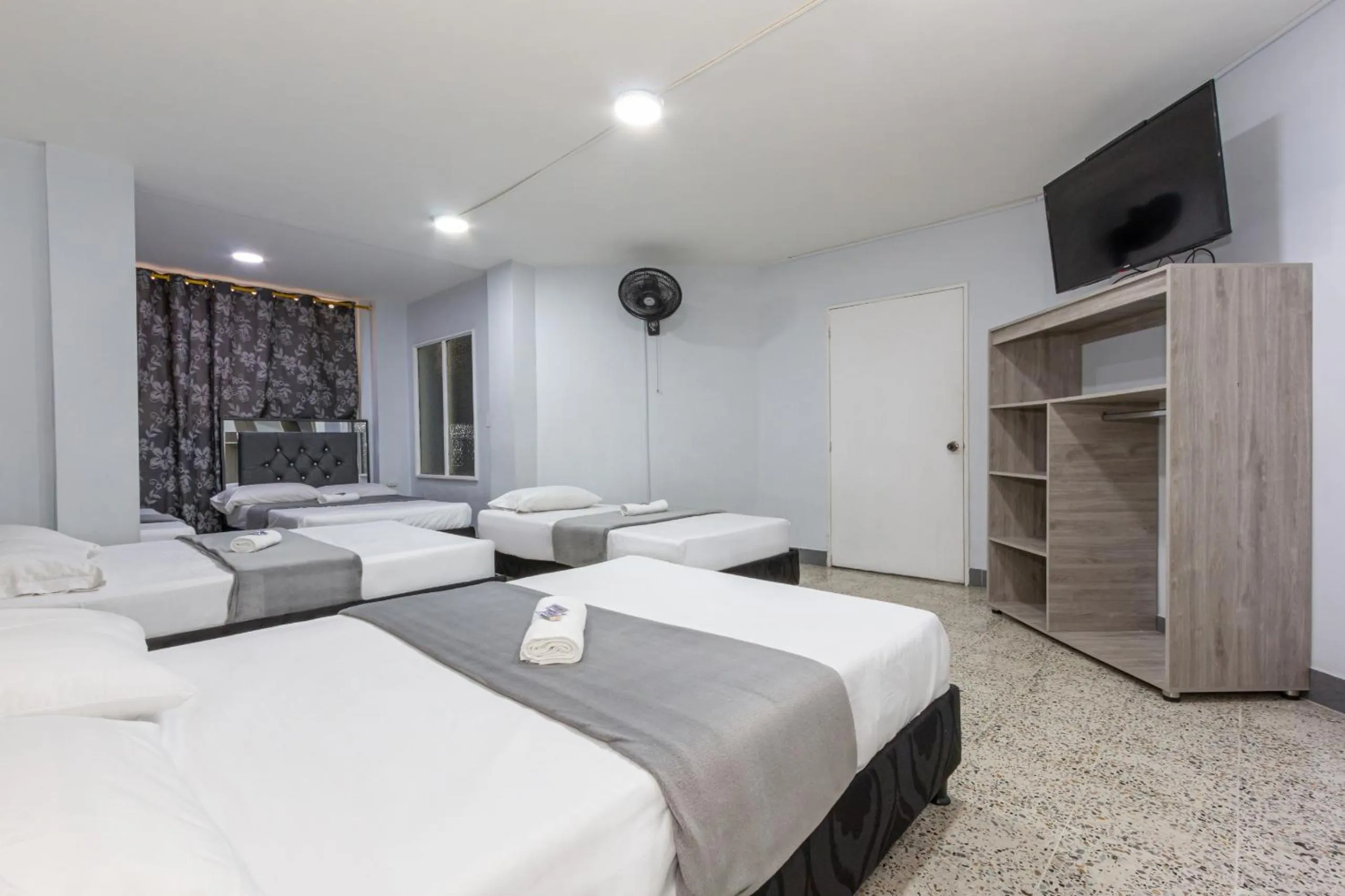 Communal lounge/ TV room, Bed in Hotel Guayacanes 70