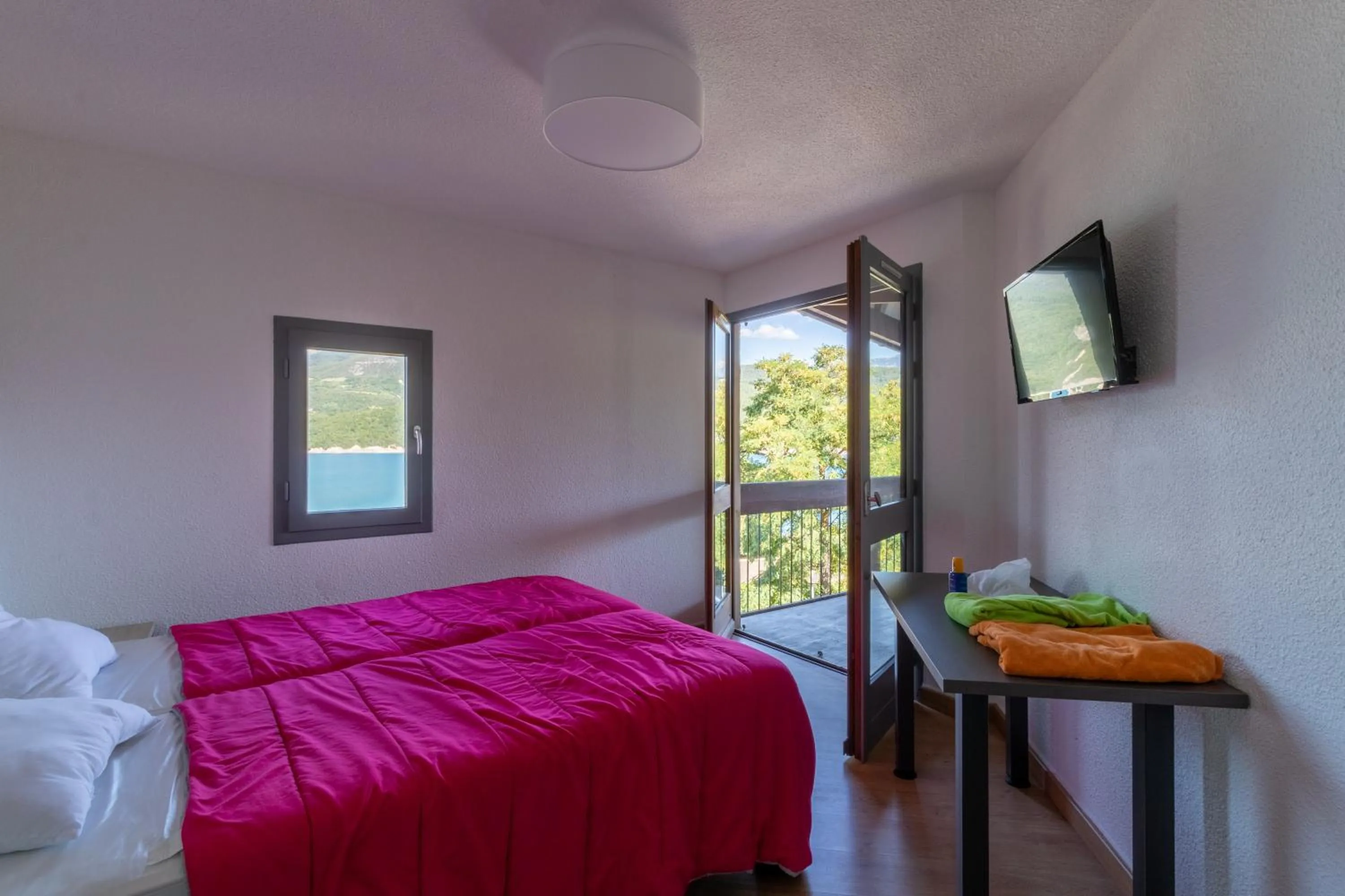 Bedroom, Bed in L'Ecrin du Lac