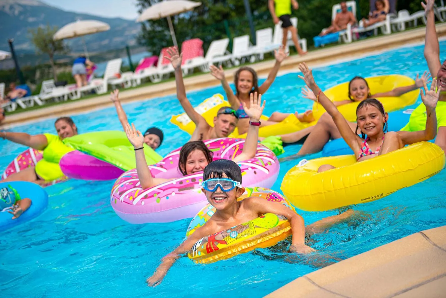 Swimming pool in L'Ecrin du Lac