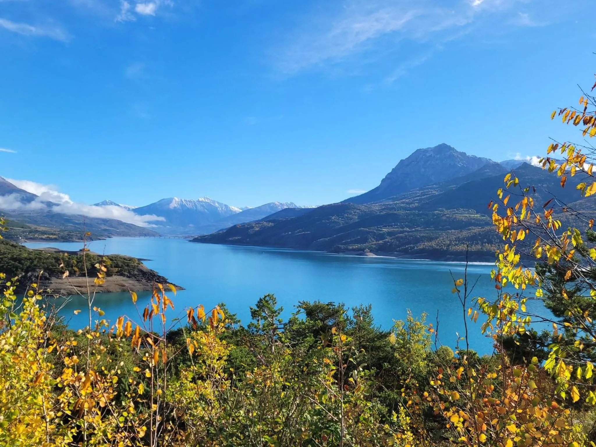 Lake view in L'Ecrin du Lac