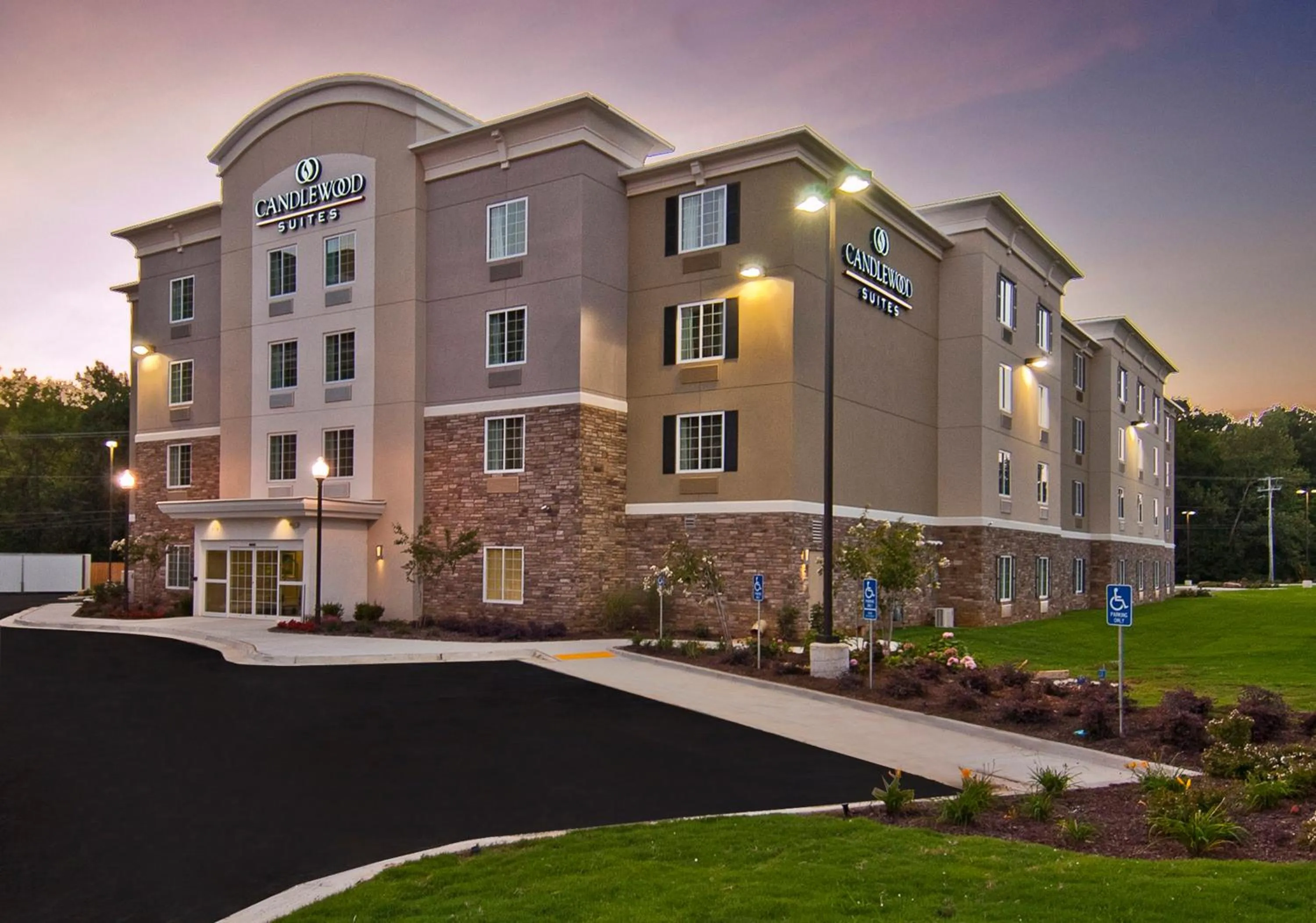 Property building in Candlewood Suites Tupelo by IHG